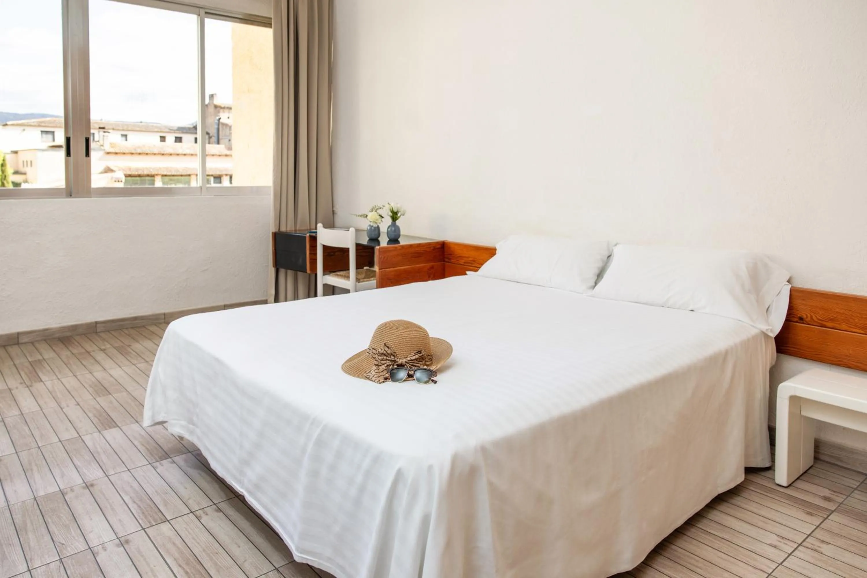 Bedroom, Bed in RVHotels Golf Costa Brava