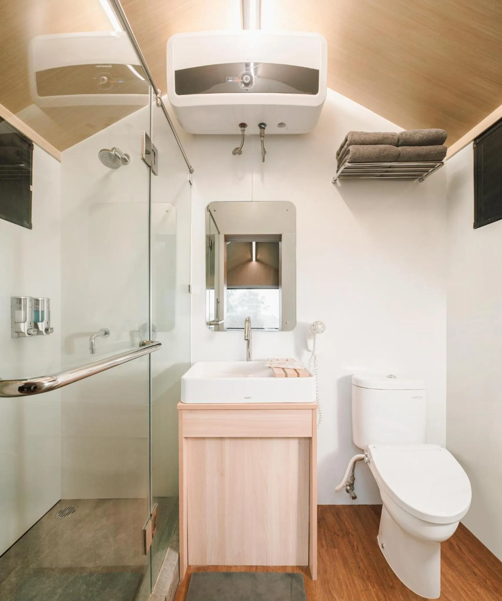 Bobocabin Pacet, Mojokerto