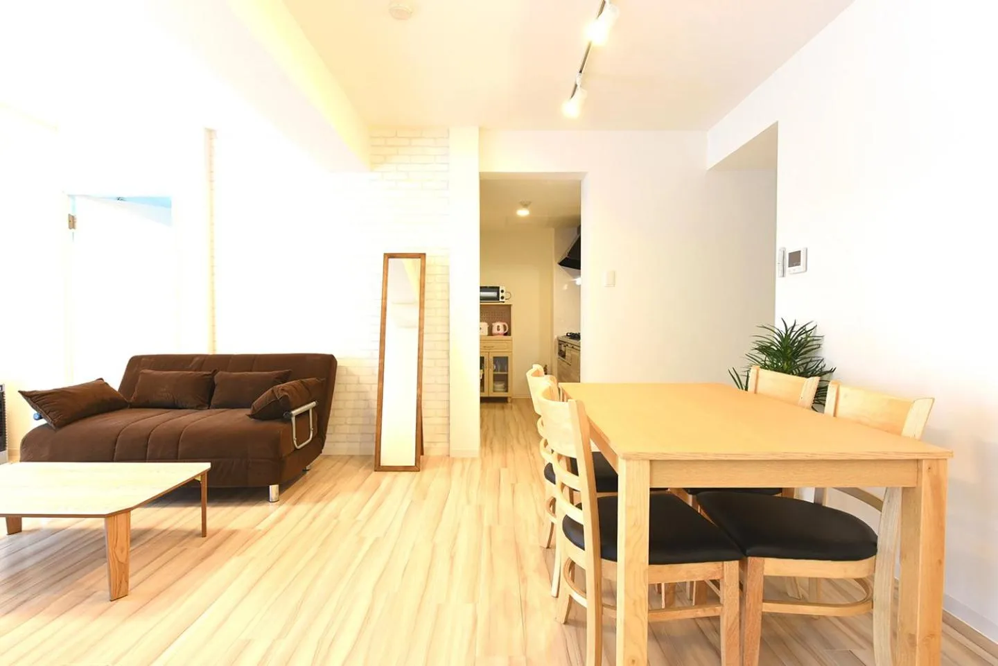 Dining area in GLASS Yamahana EAST