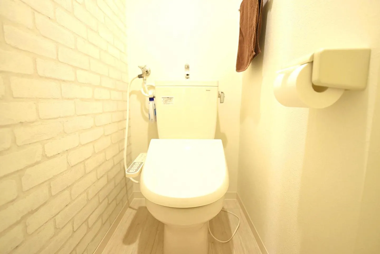 Toilet in GLASS Yamahana EAST