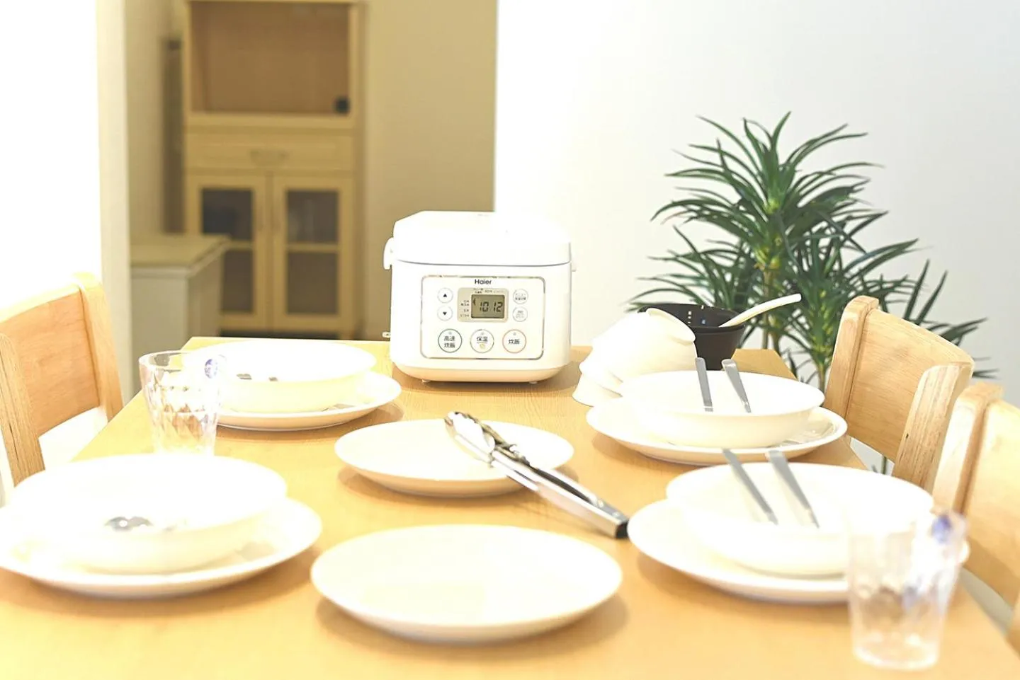 Dining area in GLASS Yamahana EAST