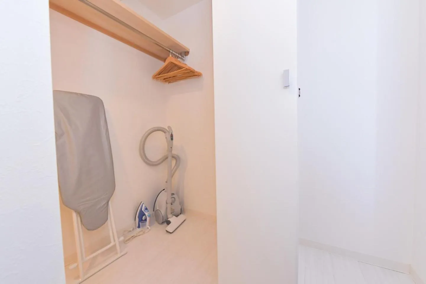 furniture in GLASS Yamahana EAST