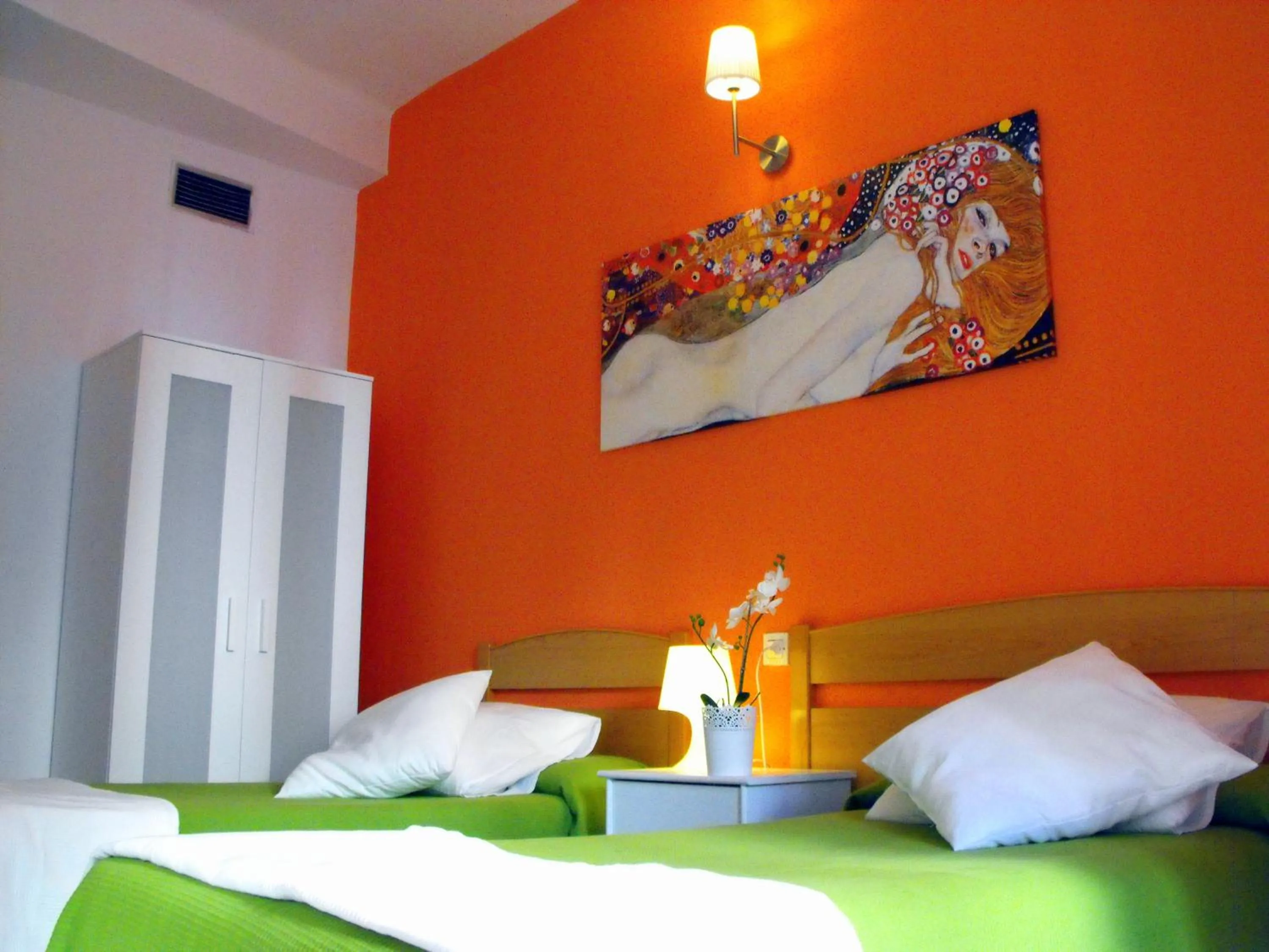 Decorative detail, Bed in Hostal Santa Catalina