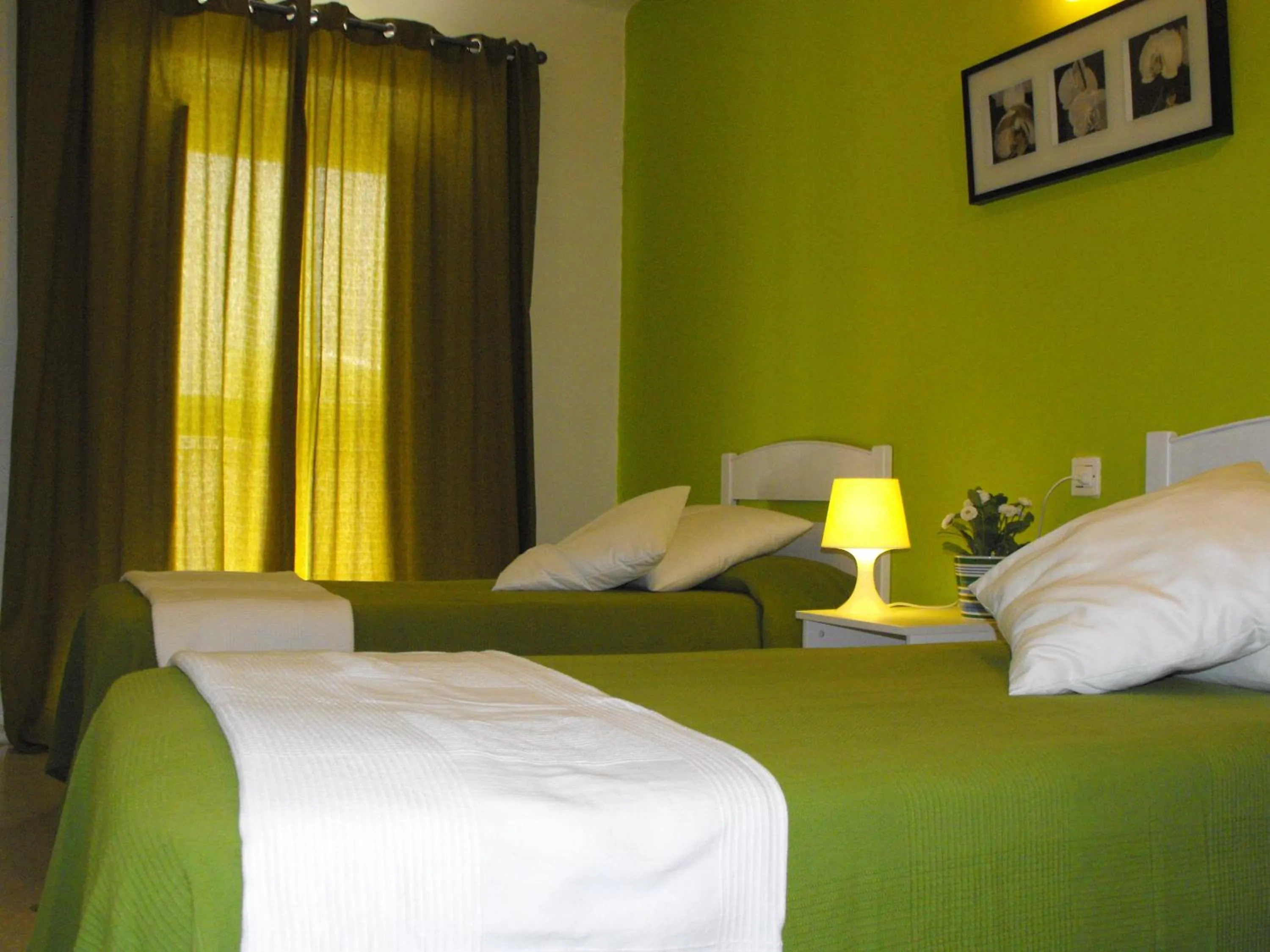 Balcony/Terrace, Bed in Hostal Santa Catalina