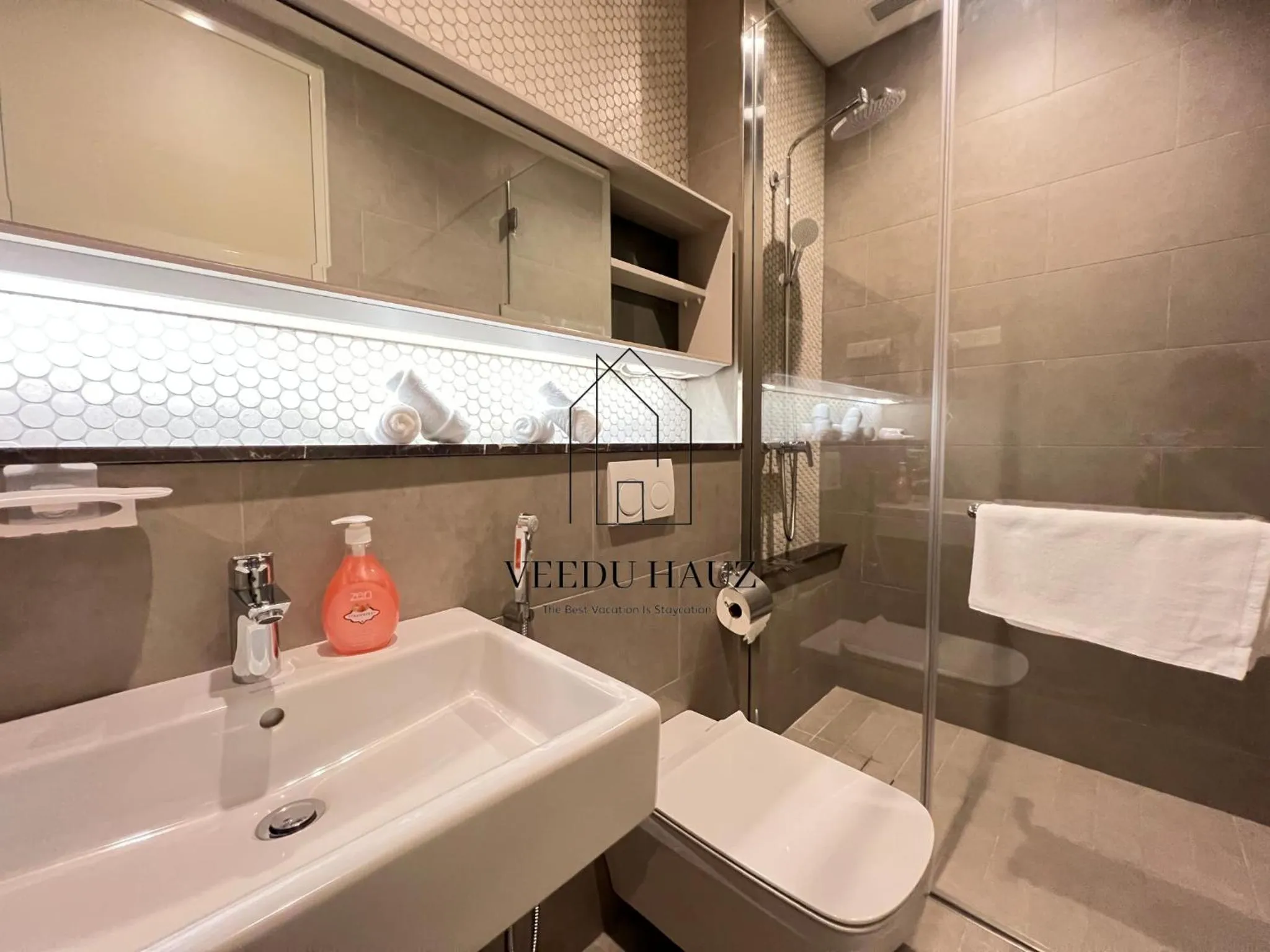 Shower in Lucentia Residences BBCC at Lalaport Kuala Lumpur by Veedu Hauz