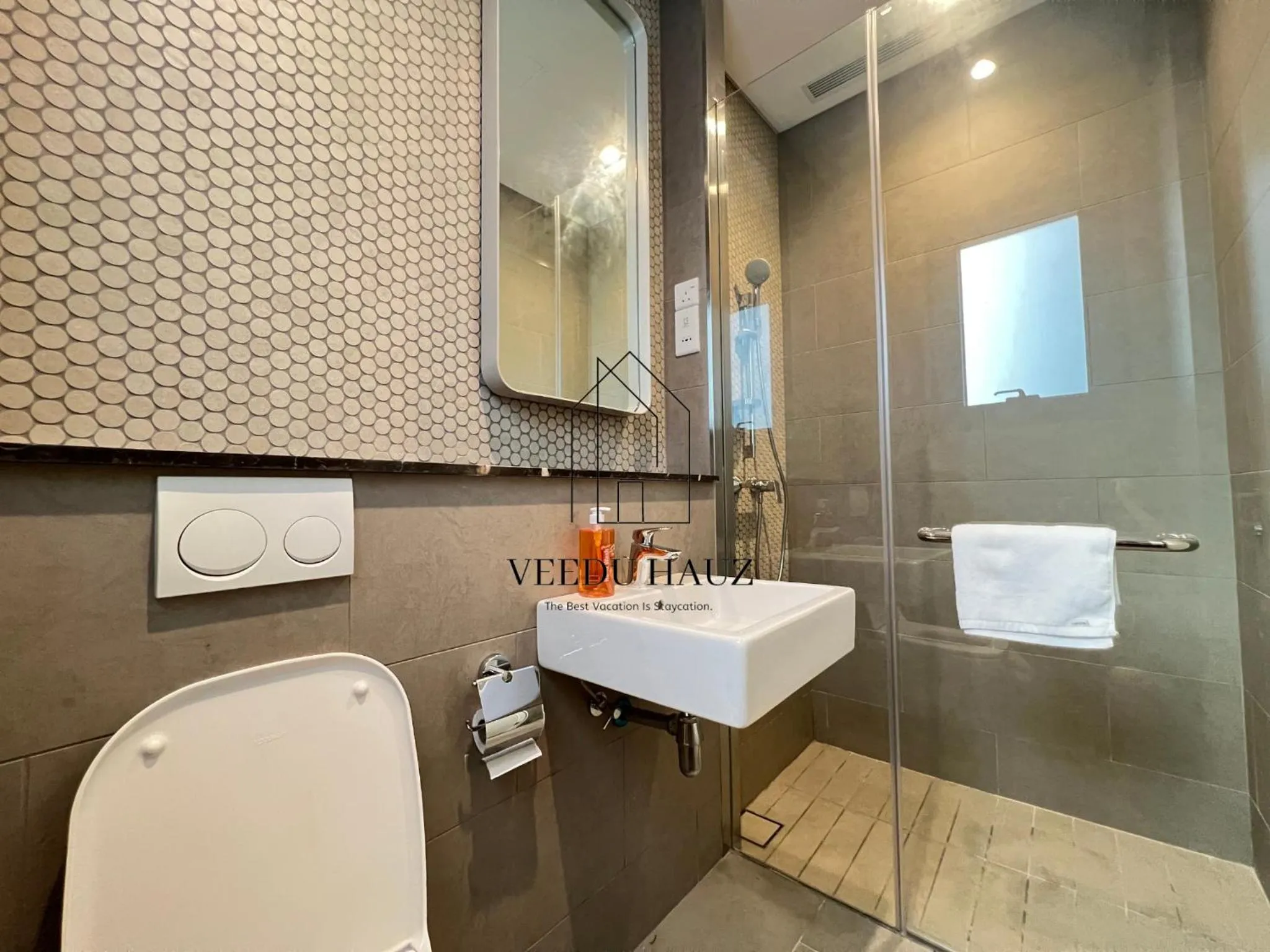 Shower in Lucentia Residences BBCC at Lalaport Kuala Lumpur by Veedu Hauz