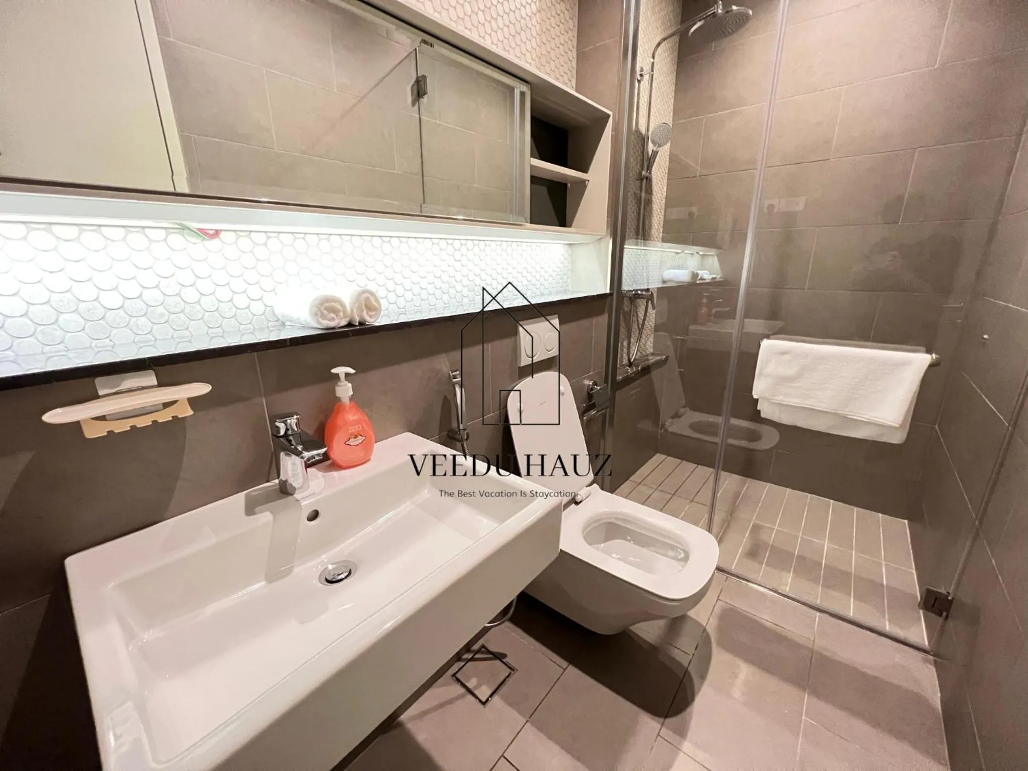 Shower in Lucentia Residences BBCC at Lalaport Kuala Lumpur by Veedu Hauz