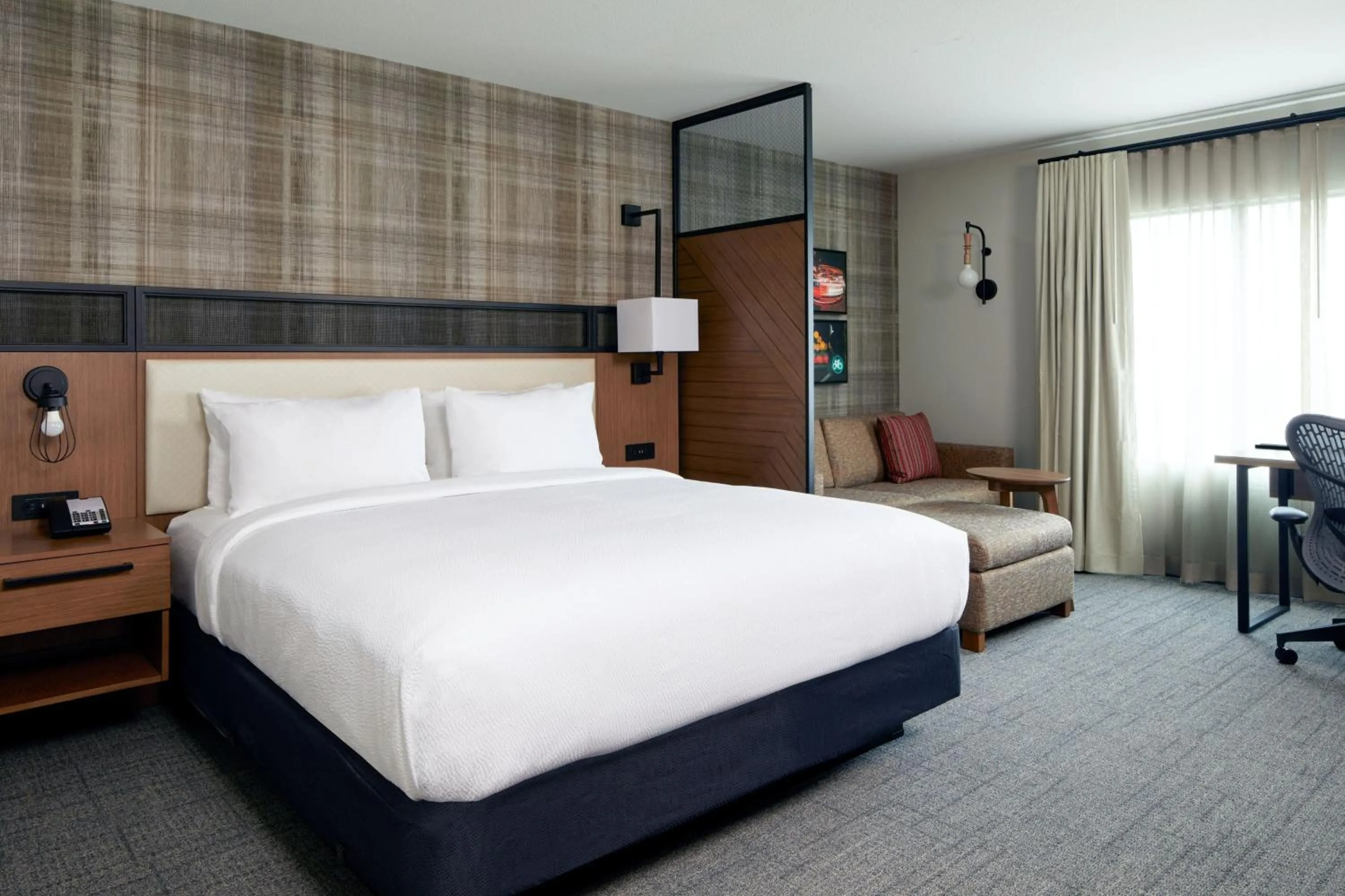Photo of the whole room, Bed in Residence Inn by Marriott San Francisco Airport Millbrae Station