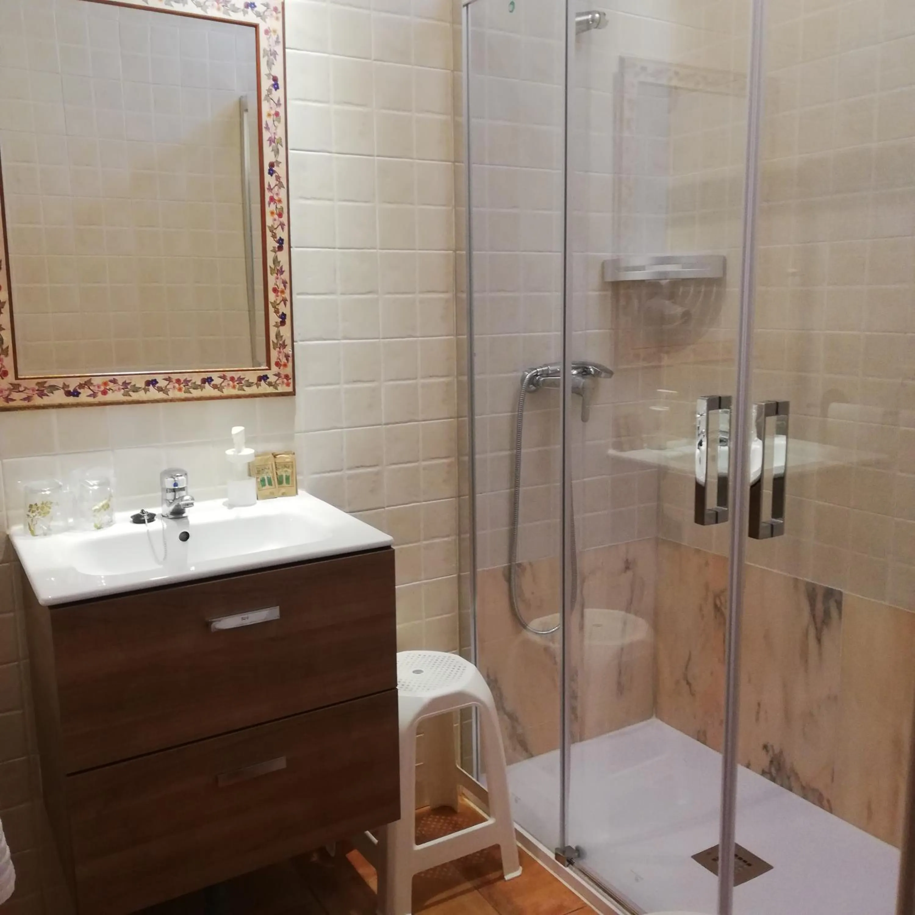 Bathroom in Hotel Don Carlos Cáceres