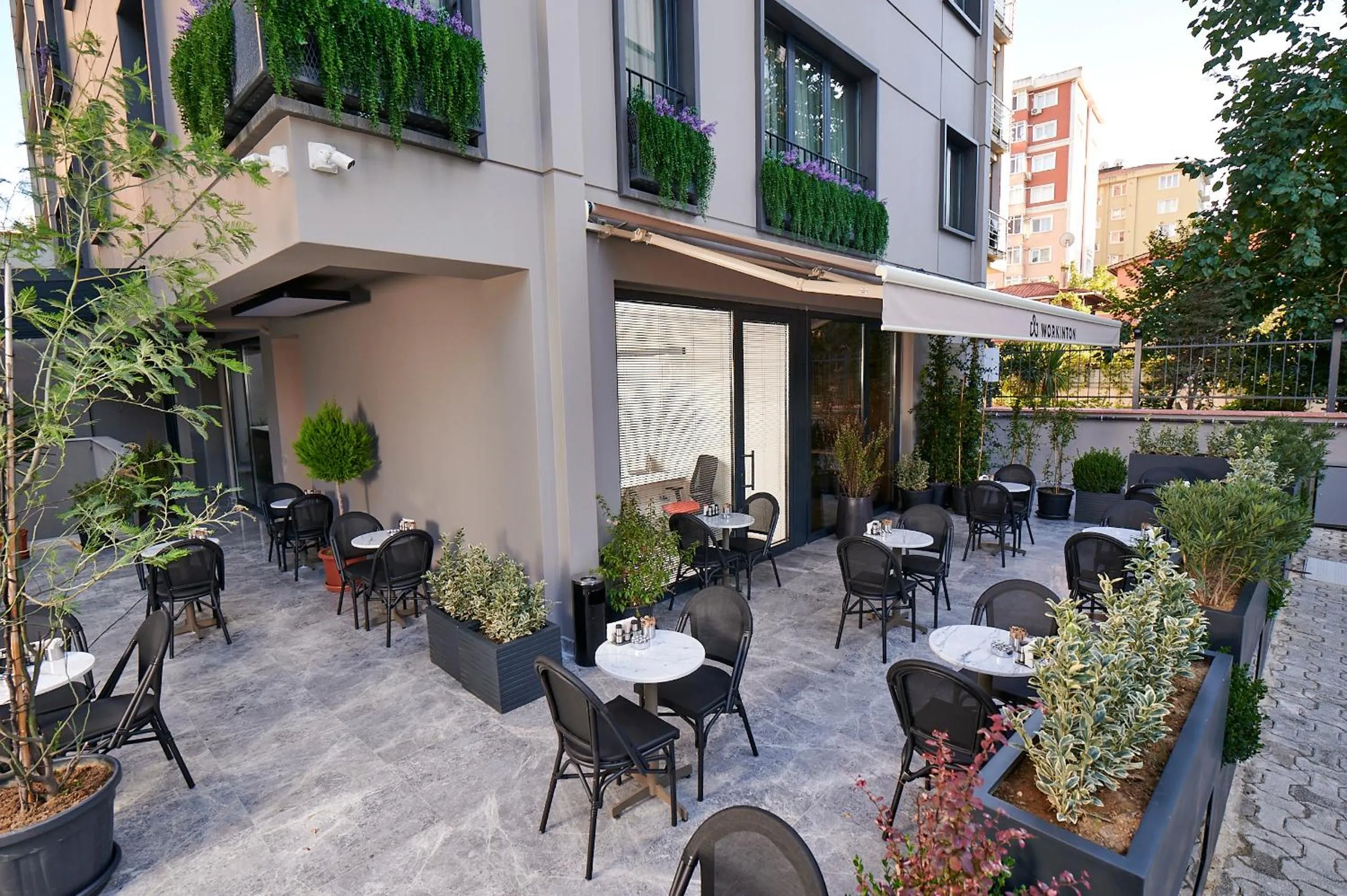 Restaurant/places to eat in Livinton İstanbul Ataşehir