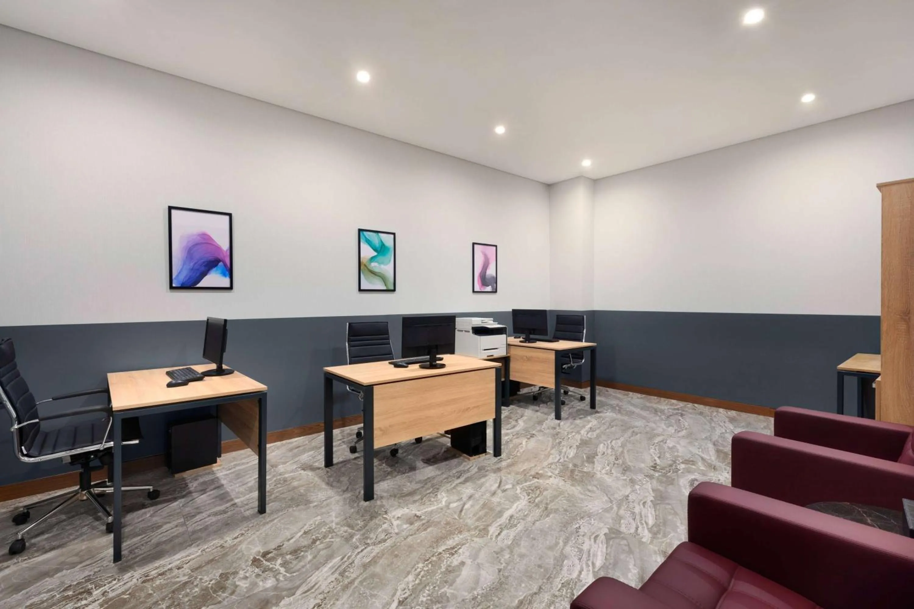 Business facilities in Wyndham Garden Baku