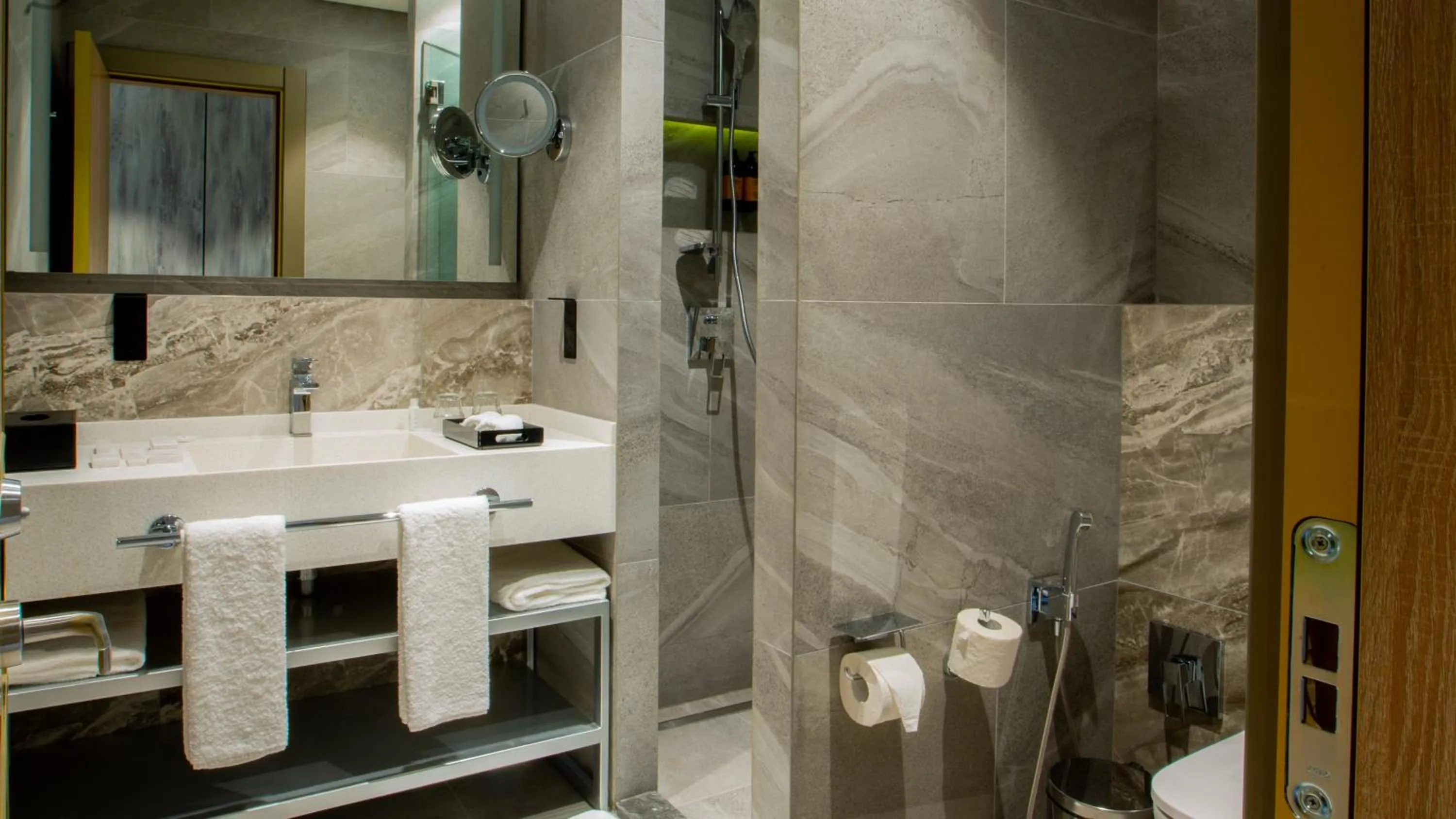 Shower in Wyndham Garden Baku