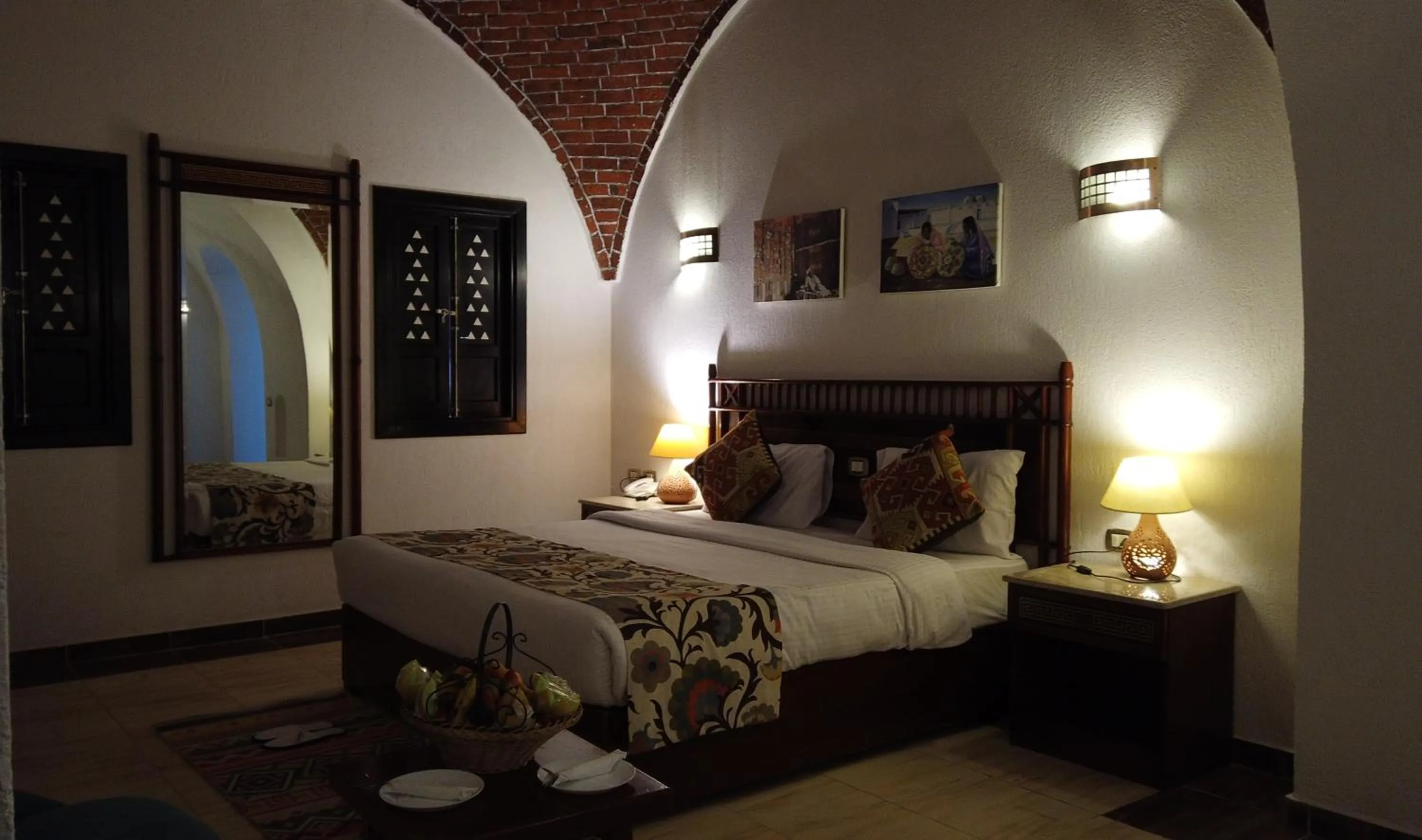 Bedroom, Bed in Beach safari nubian resort