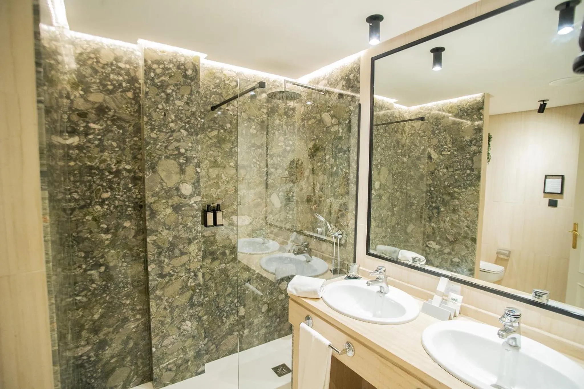 Bathroom in AZZ Mérida Medea Hotel