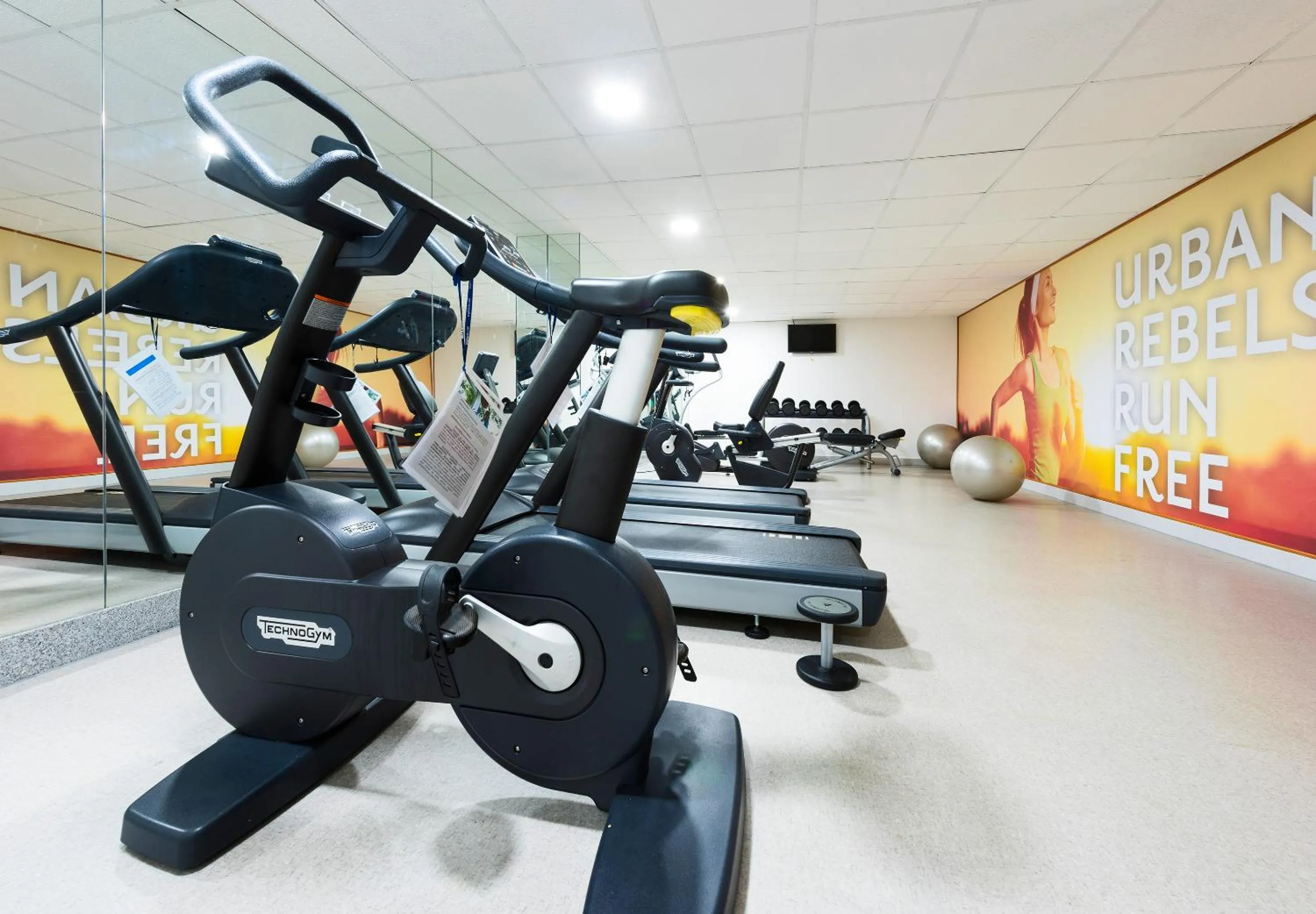 Fitness centre/facilities in AZZ Mérida Medea Hotel