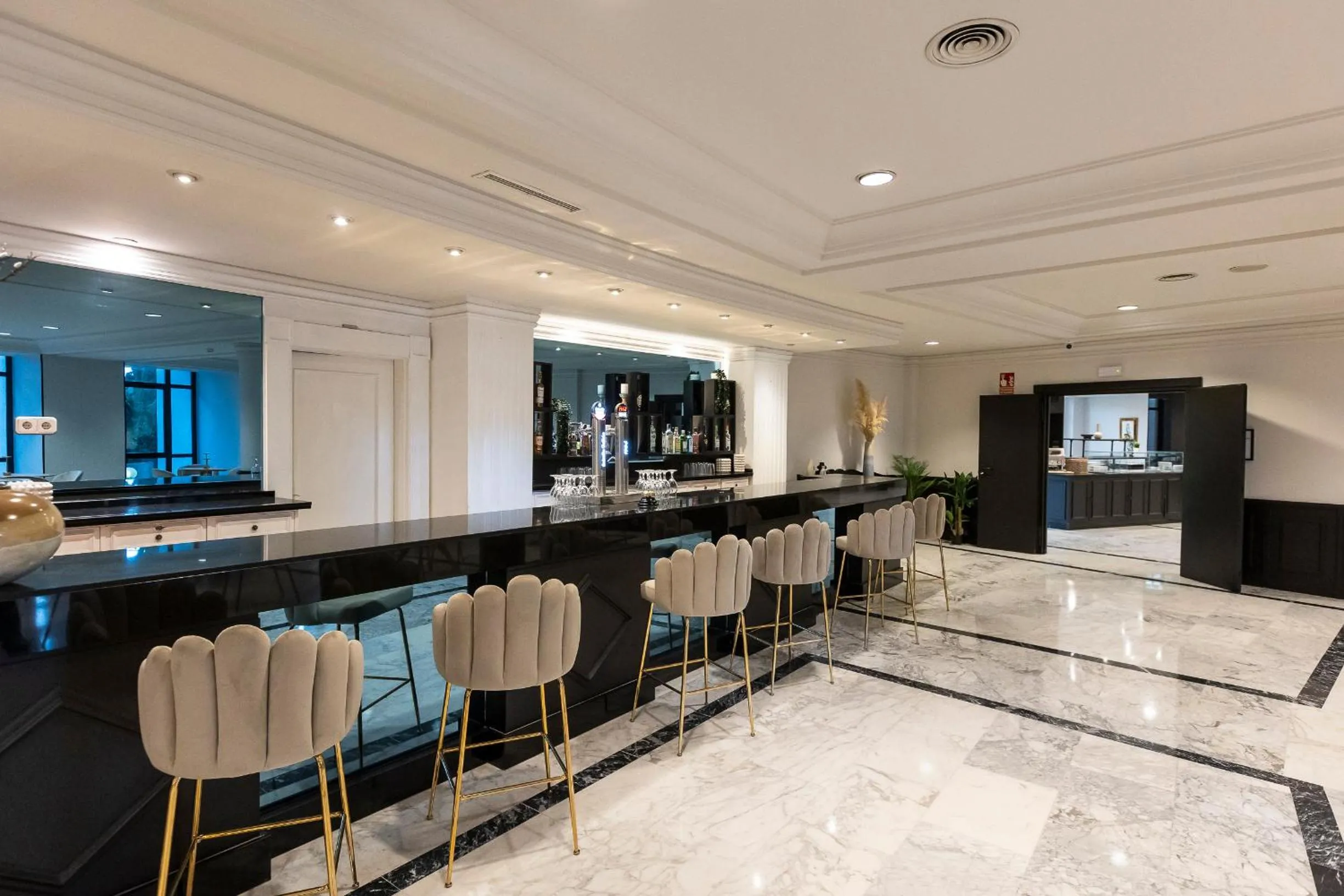 Lobby or reception in AZZ Mérida Medea Hotel