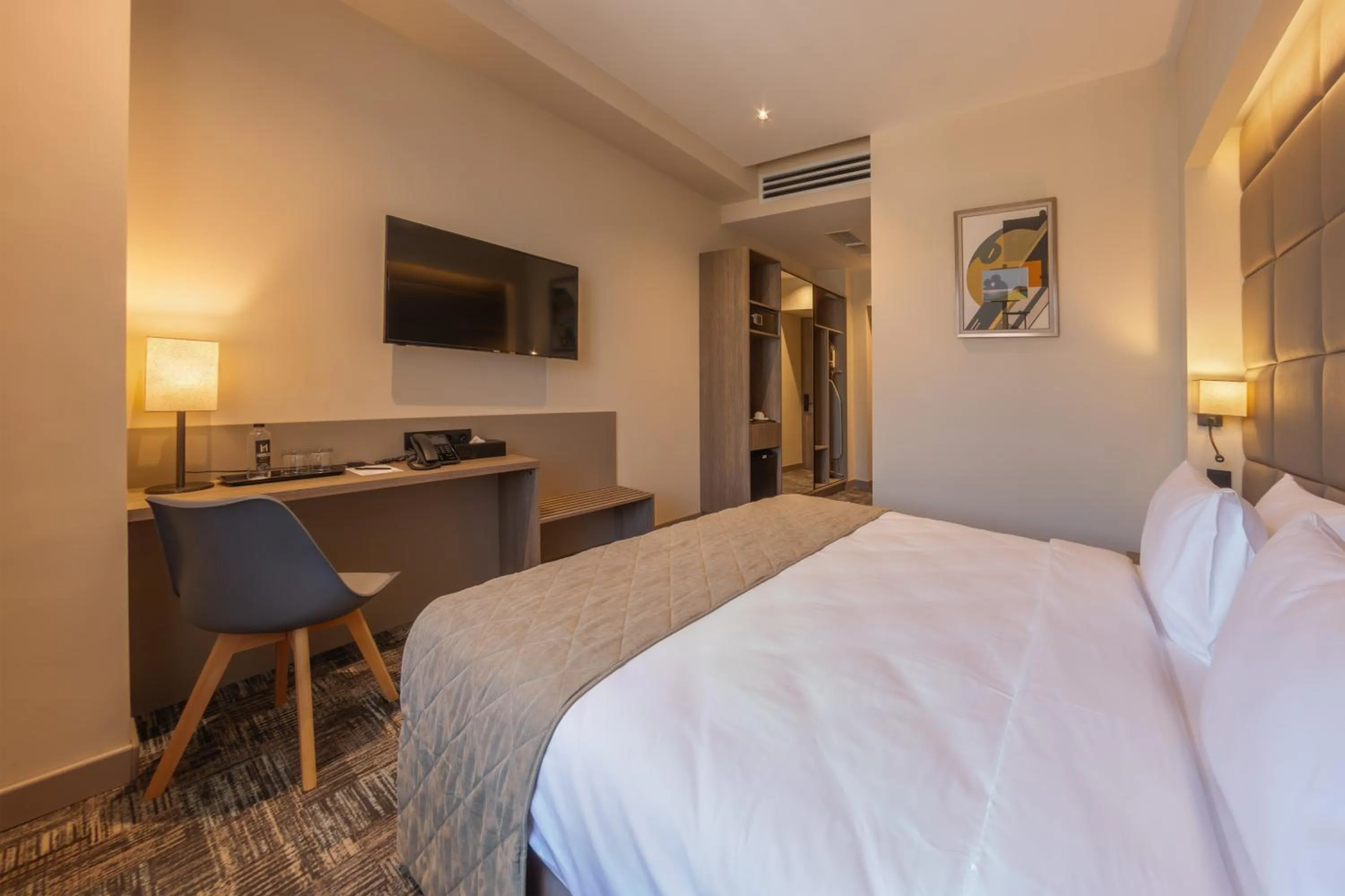 TV and multimedia, Bed in Hayasa Hotel Yerevan