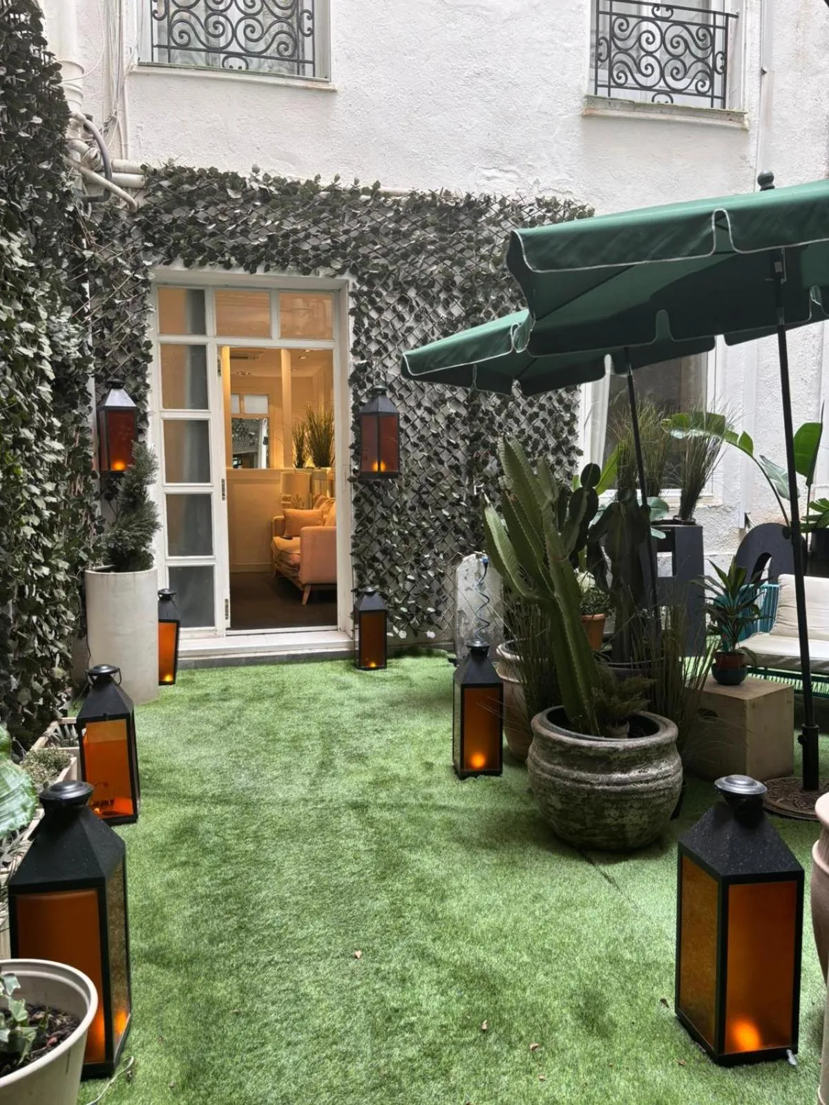 Patio in Abalú Design Boutique Hotel Gran Via