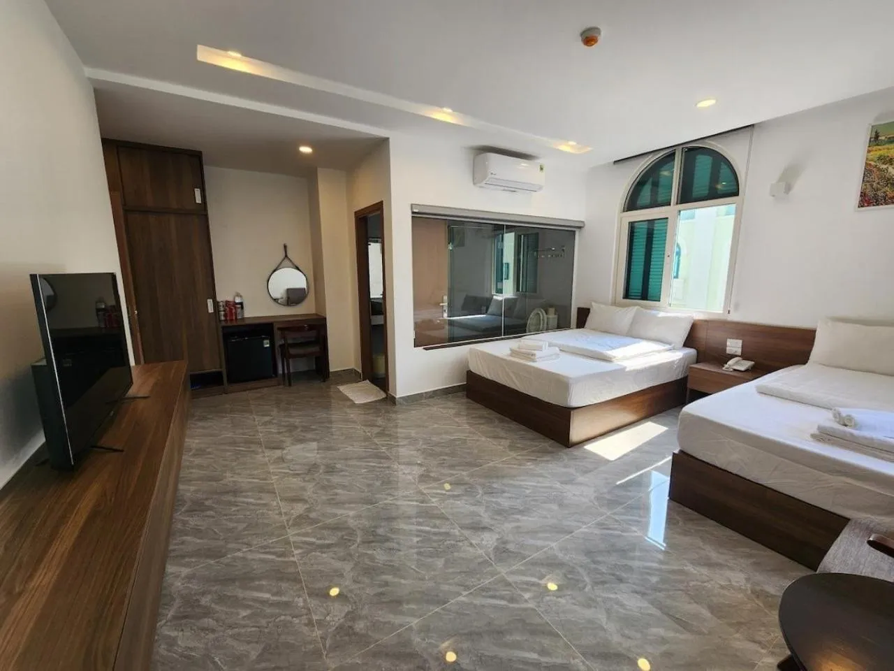 Photo of the whole room, Bed in Kalia Hotel