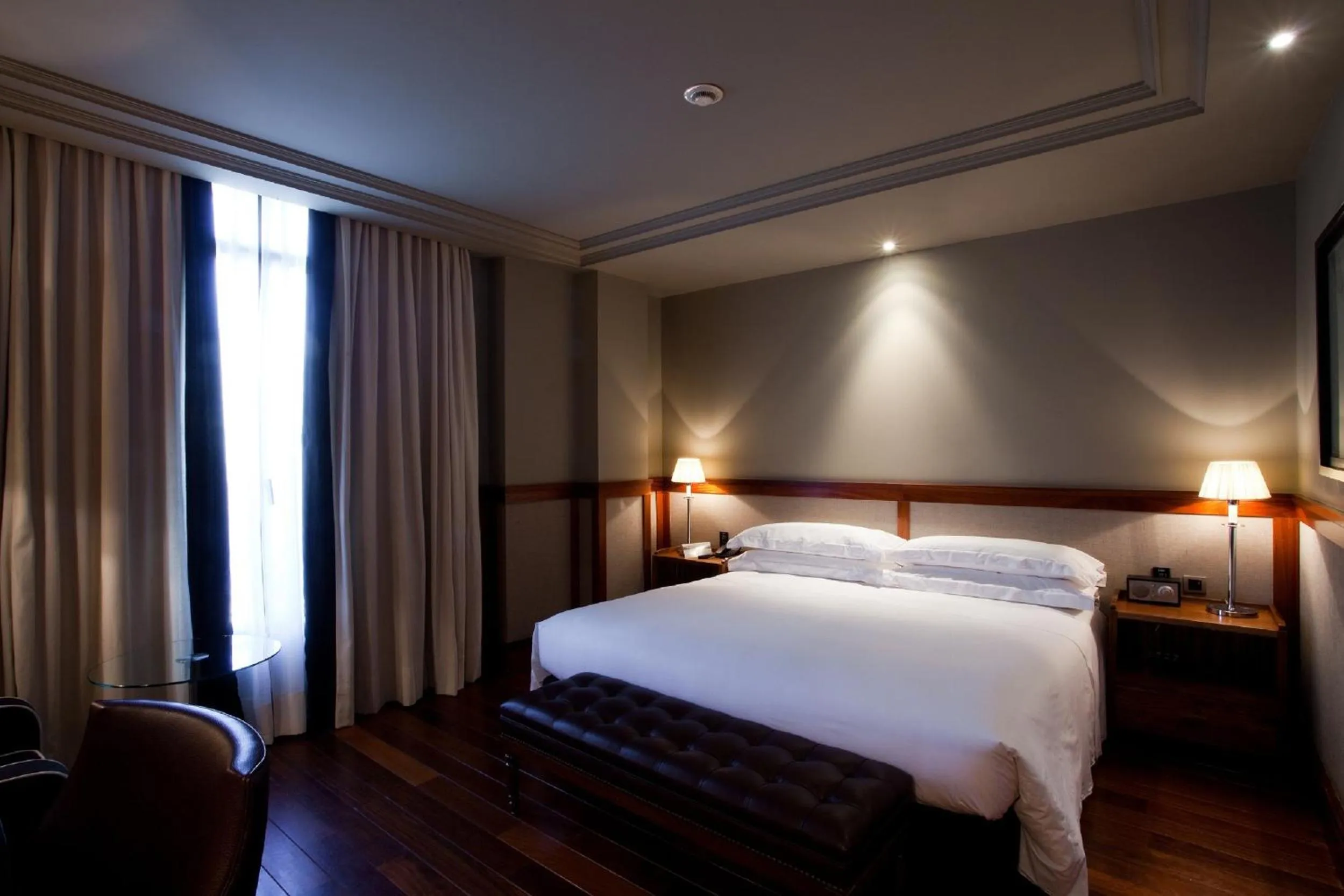 Bedroom, Bed in Hotel 1898