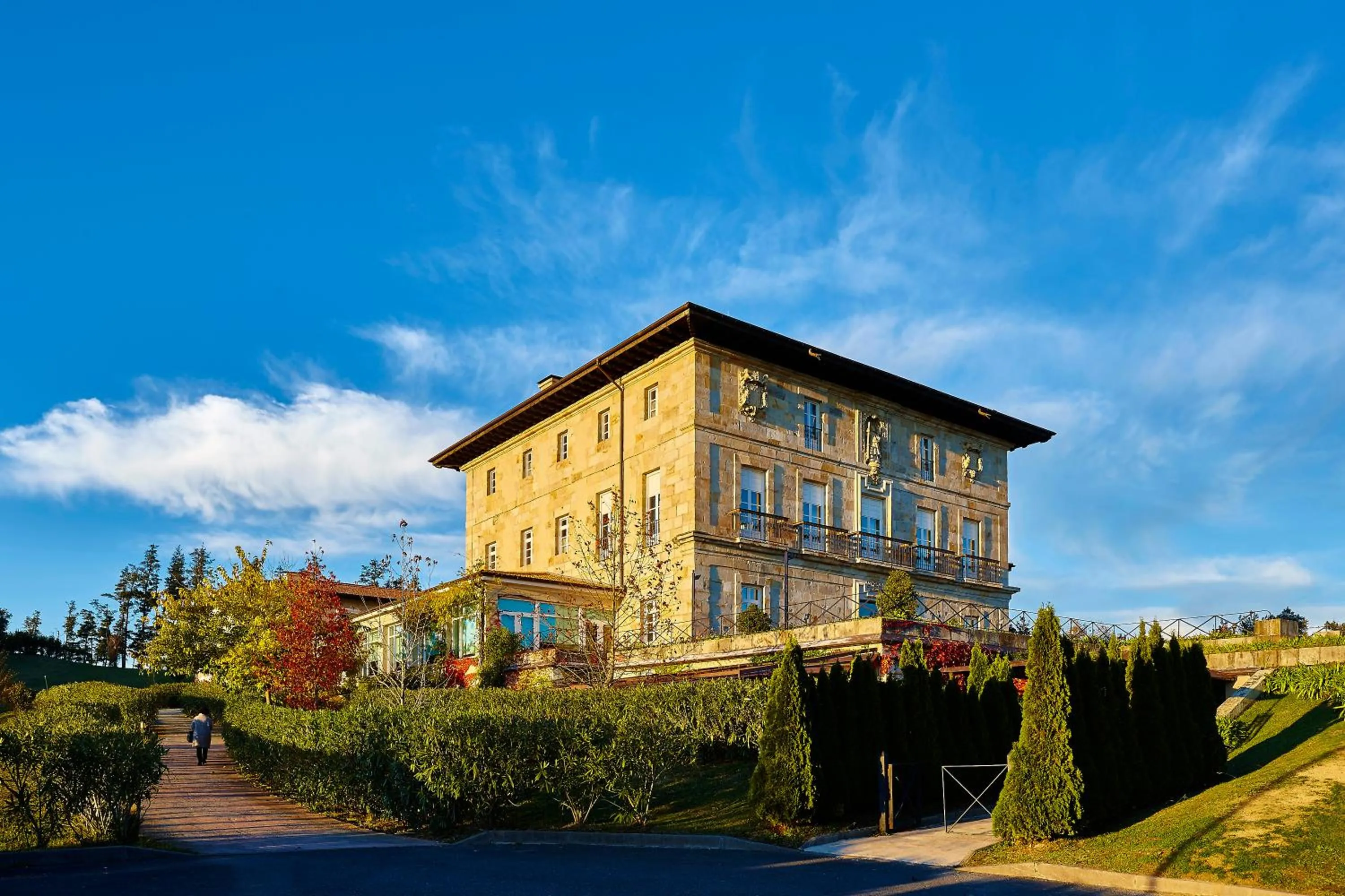 Property building in Hotel Palacio Urgoiti