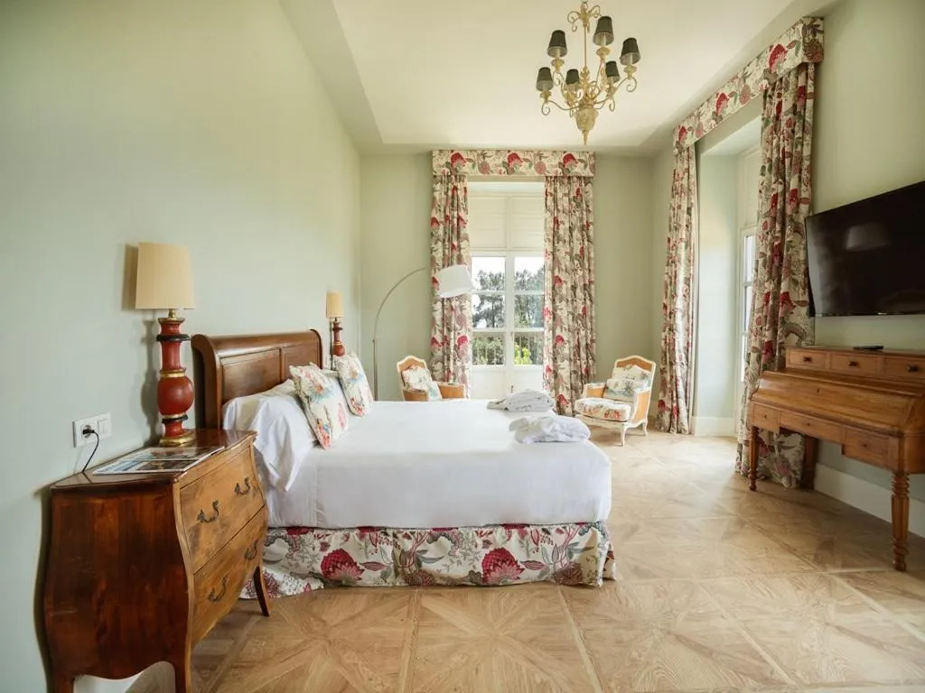 Bed in Hotel Palacio Urgoiti