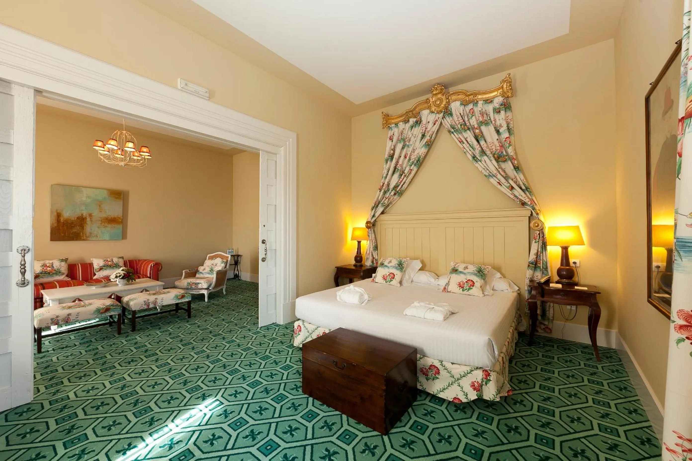 Photo of the whole room, Bed in Hotel Palacio Urgoiti