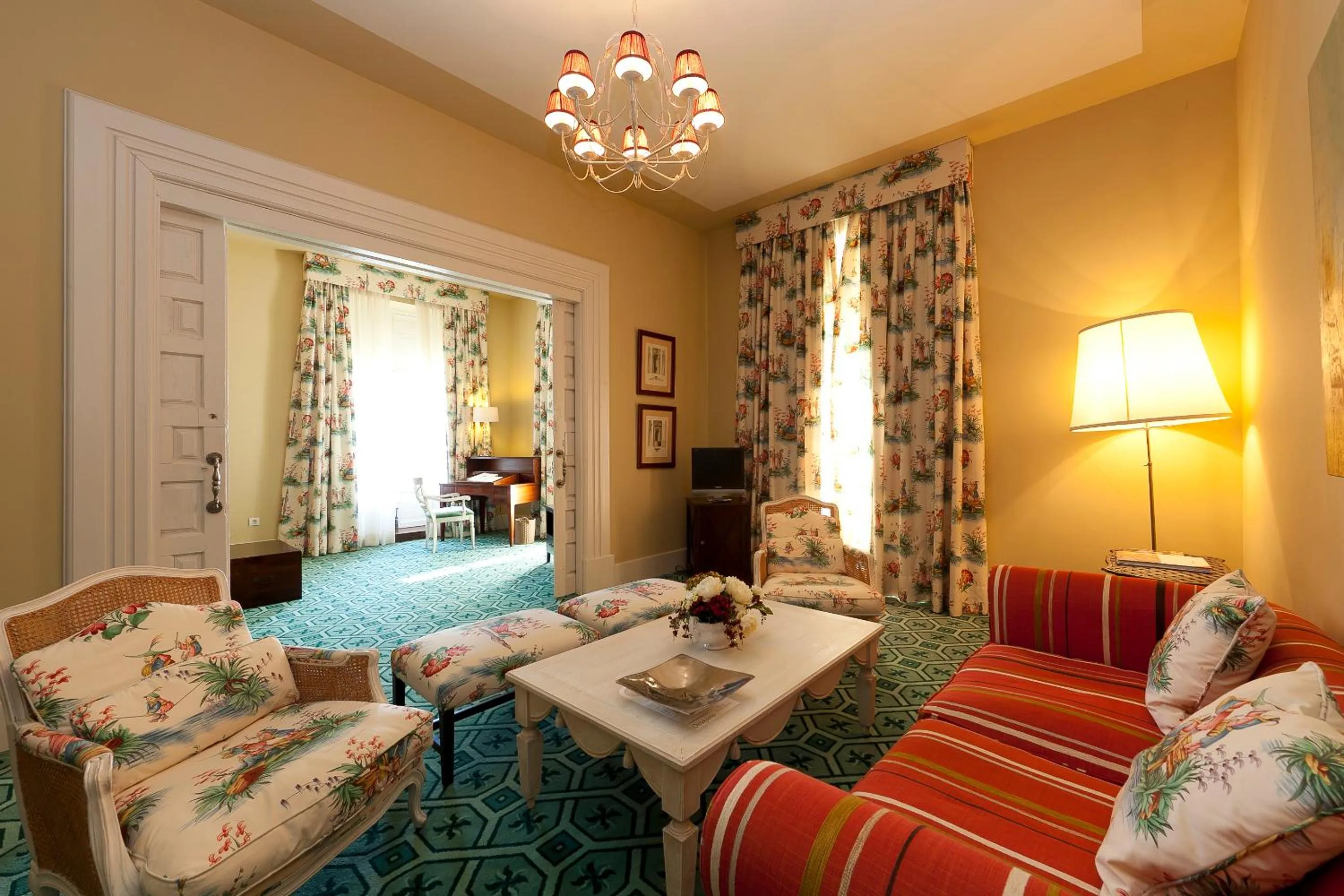 Photo of the whole room, Bed in Hotel Palacio Urgoiti