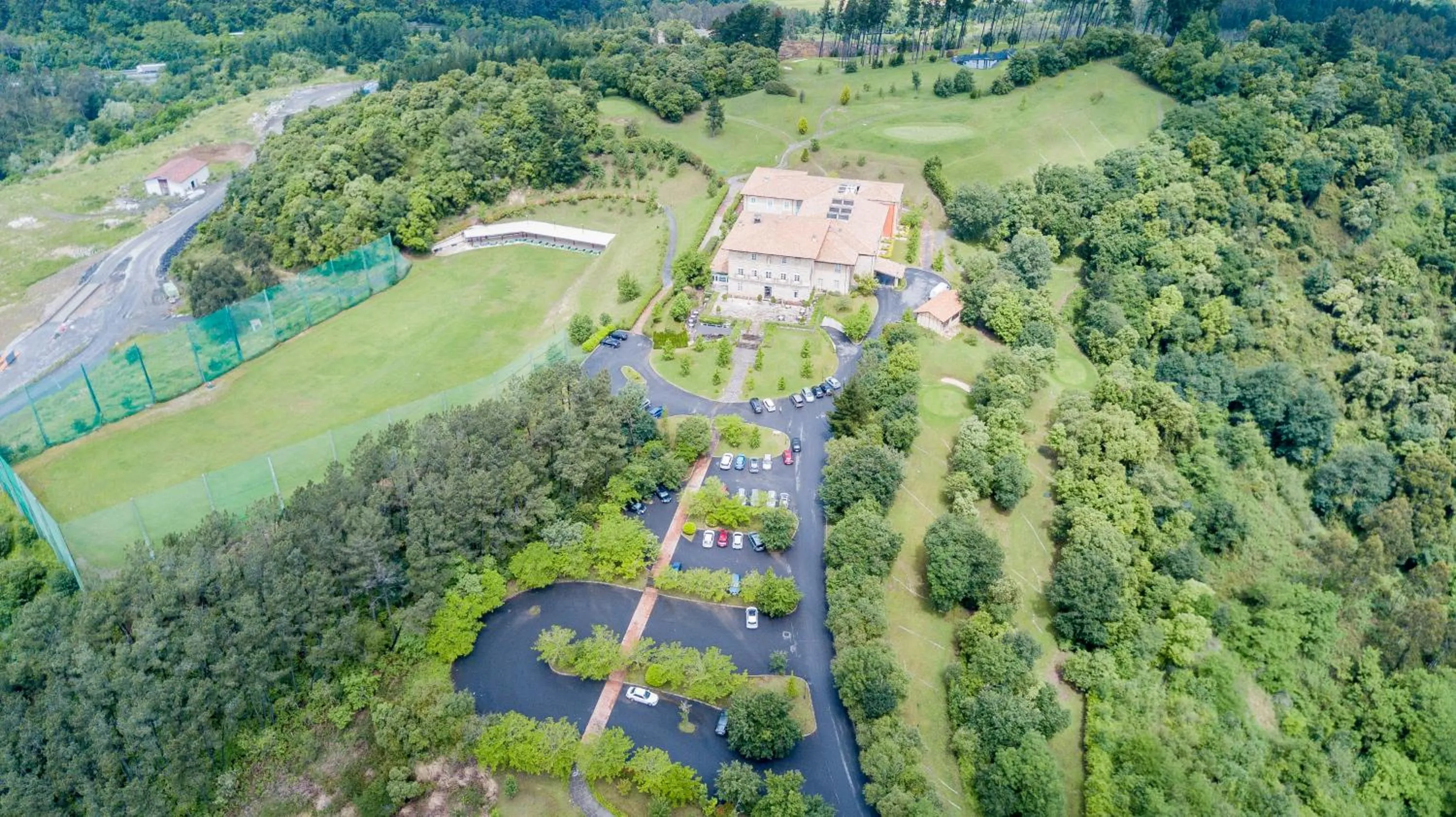 Garden in Hotel Palacio Urgoiti