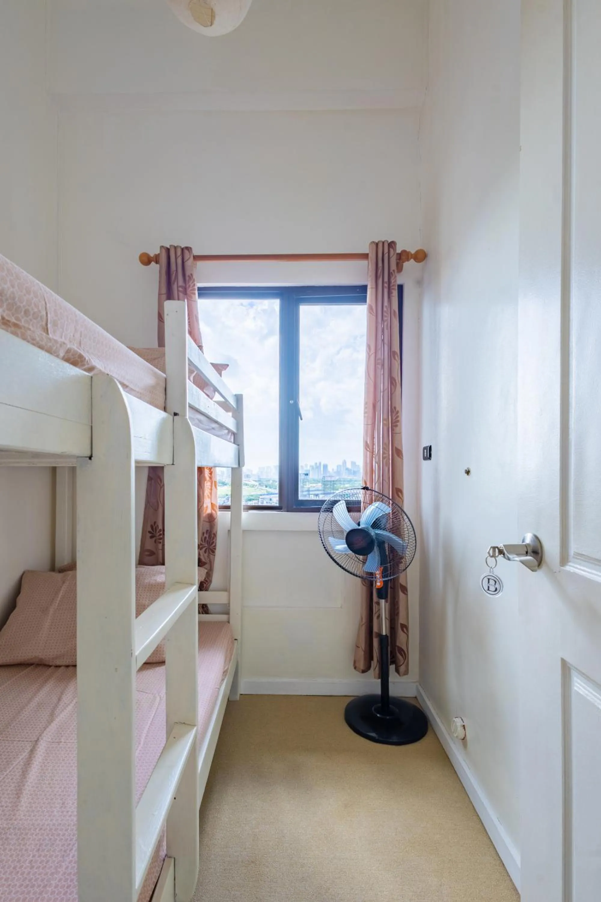 Bed in Spacious Penthouse Near NAIA with 24-7 Convenience