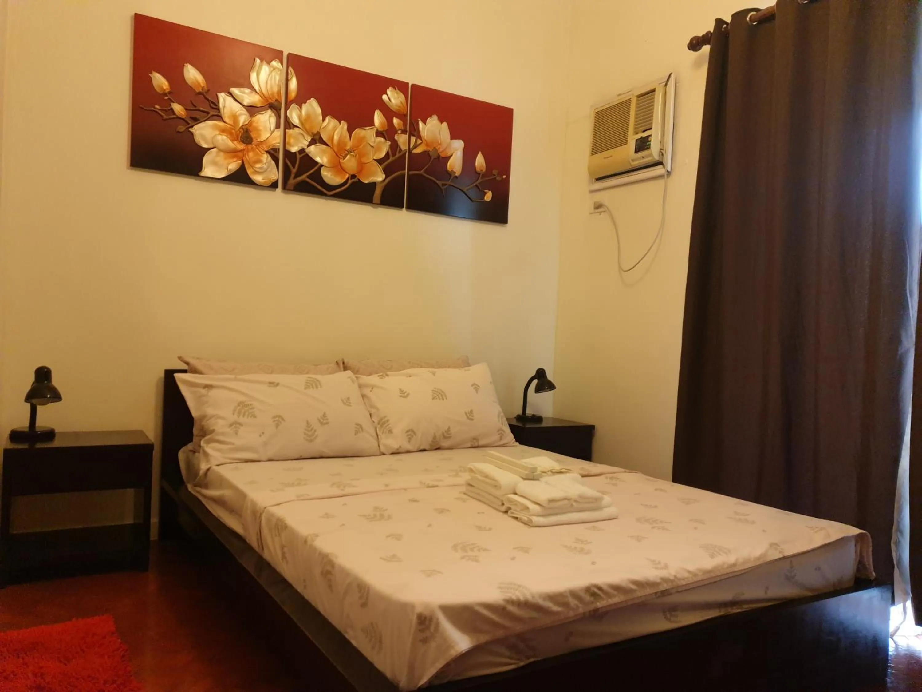 Bed in Spacious Penthouse Near NAIA with 24-7 Convenience