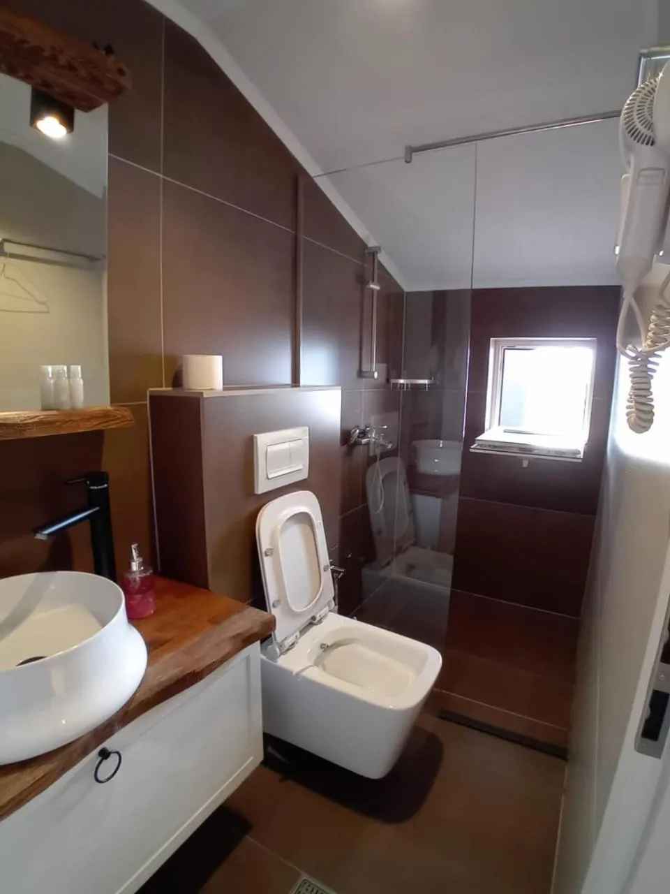 Shower in Hotel Driada