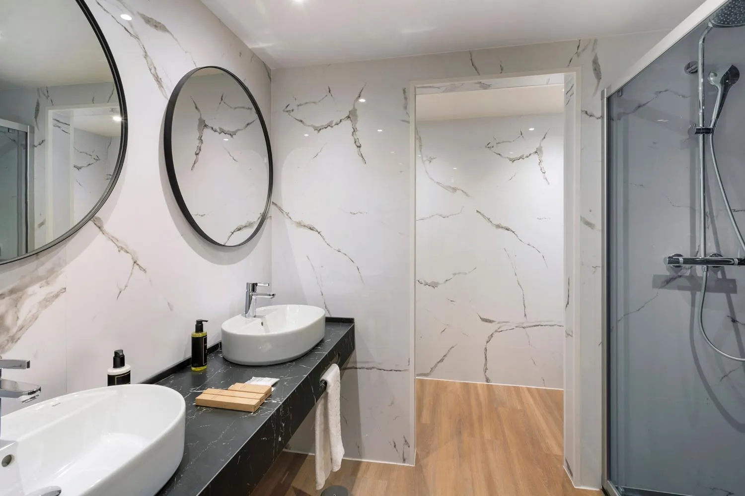 Toilet in Exe Sevilla Macarena