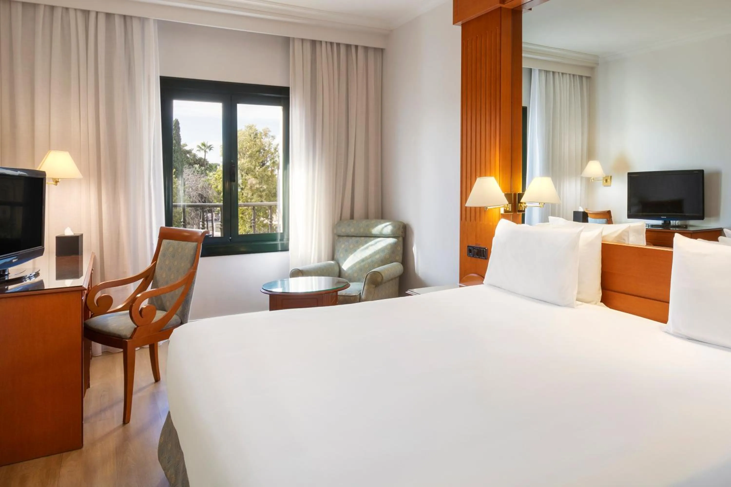 Bedroom, Bed in Exe Sevilla Macarena