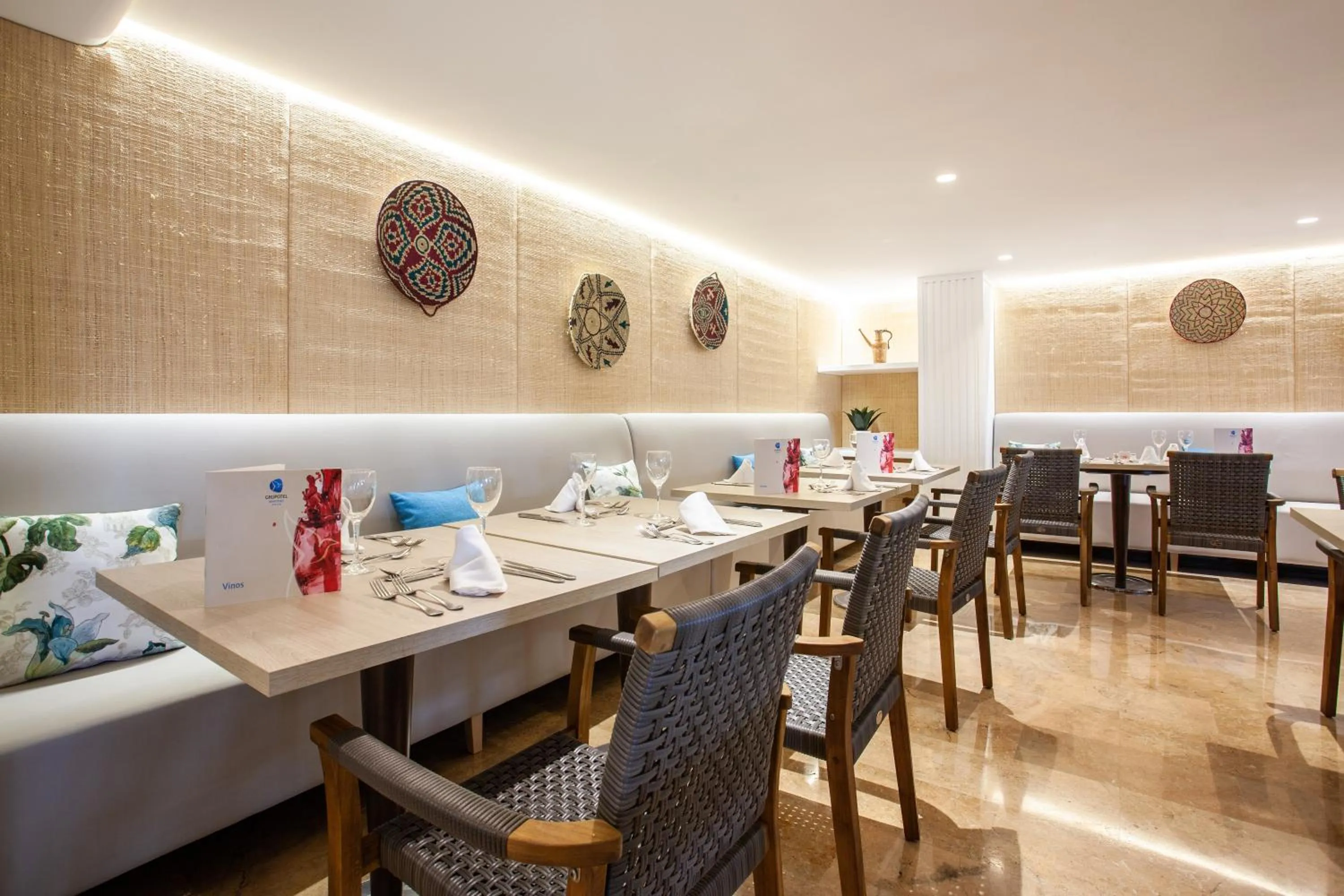 Restaurant/places to eat in Grupotel Maritimo