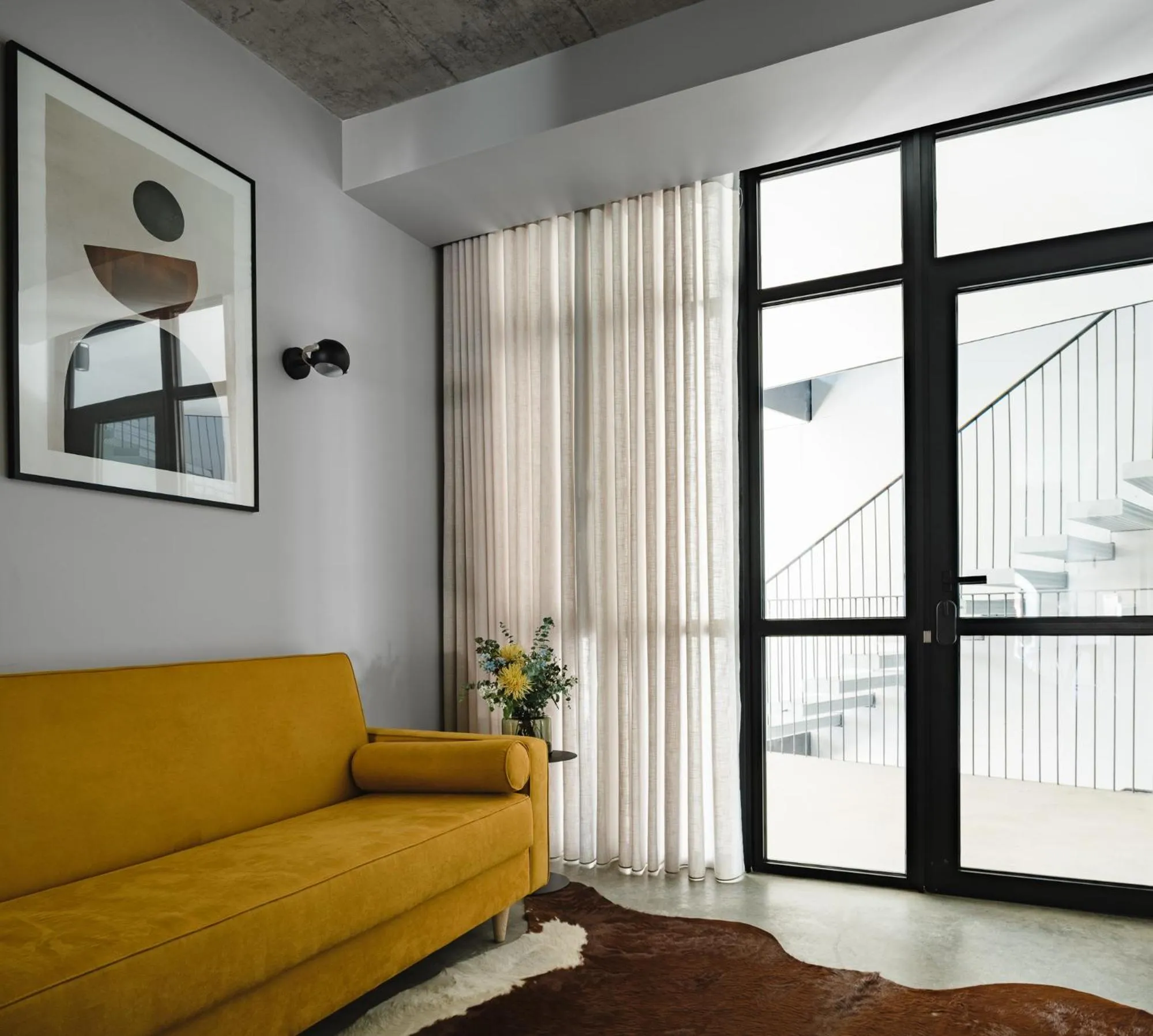 Living room in Lisbon Five Stars Alcântara Lofts