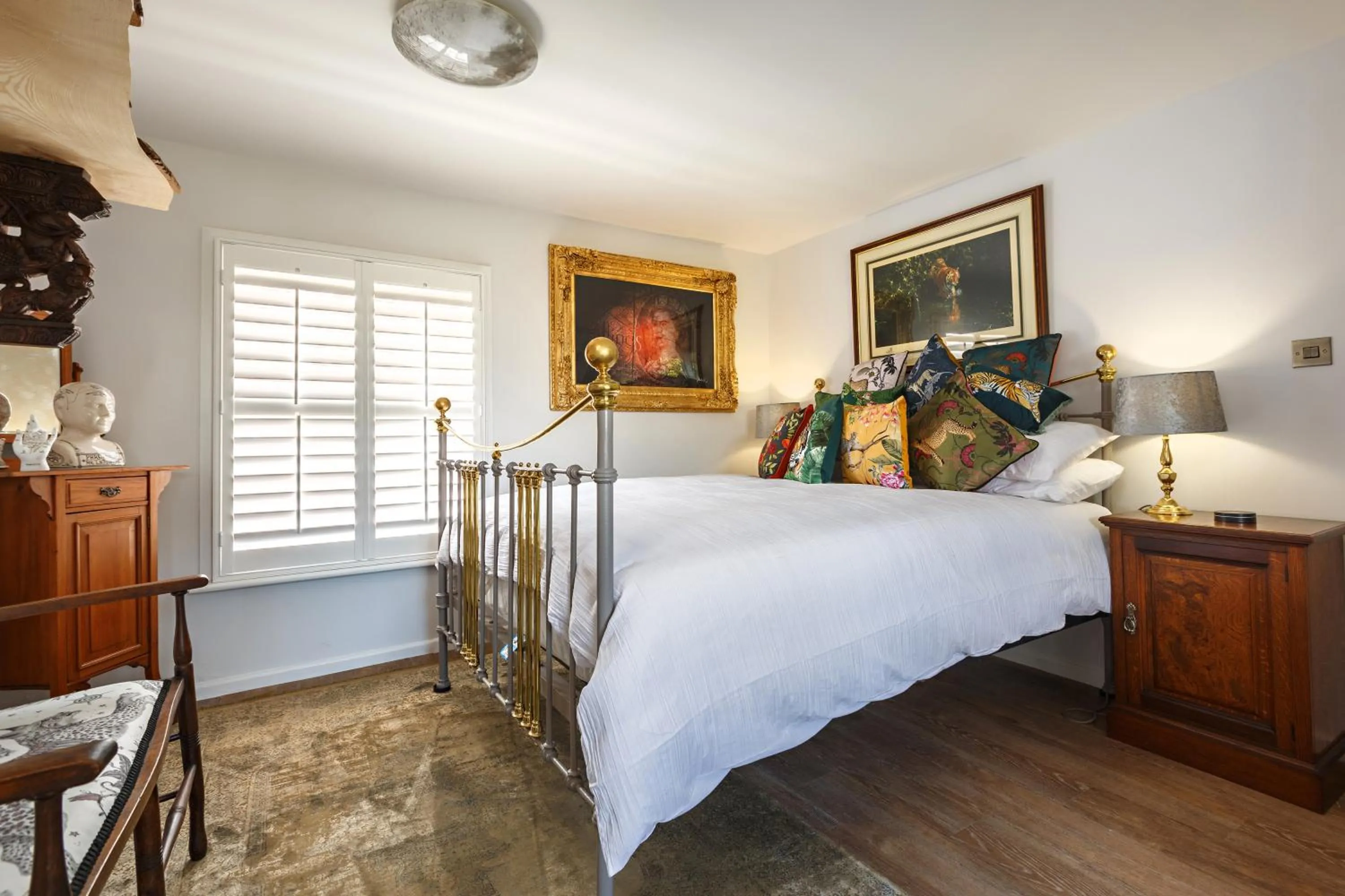 Bedroom, Bed in Georgina