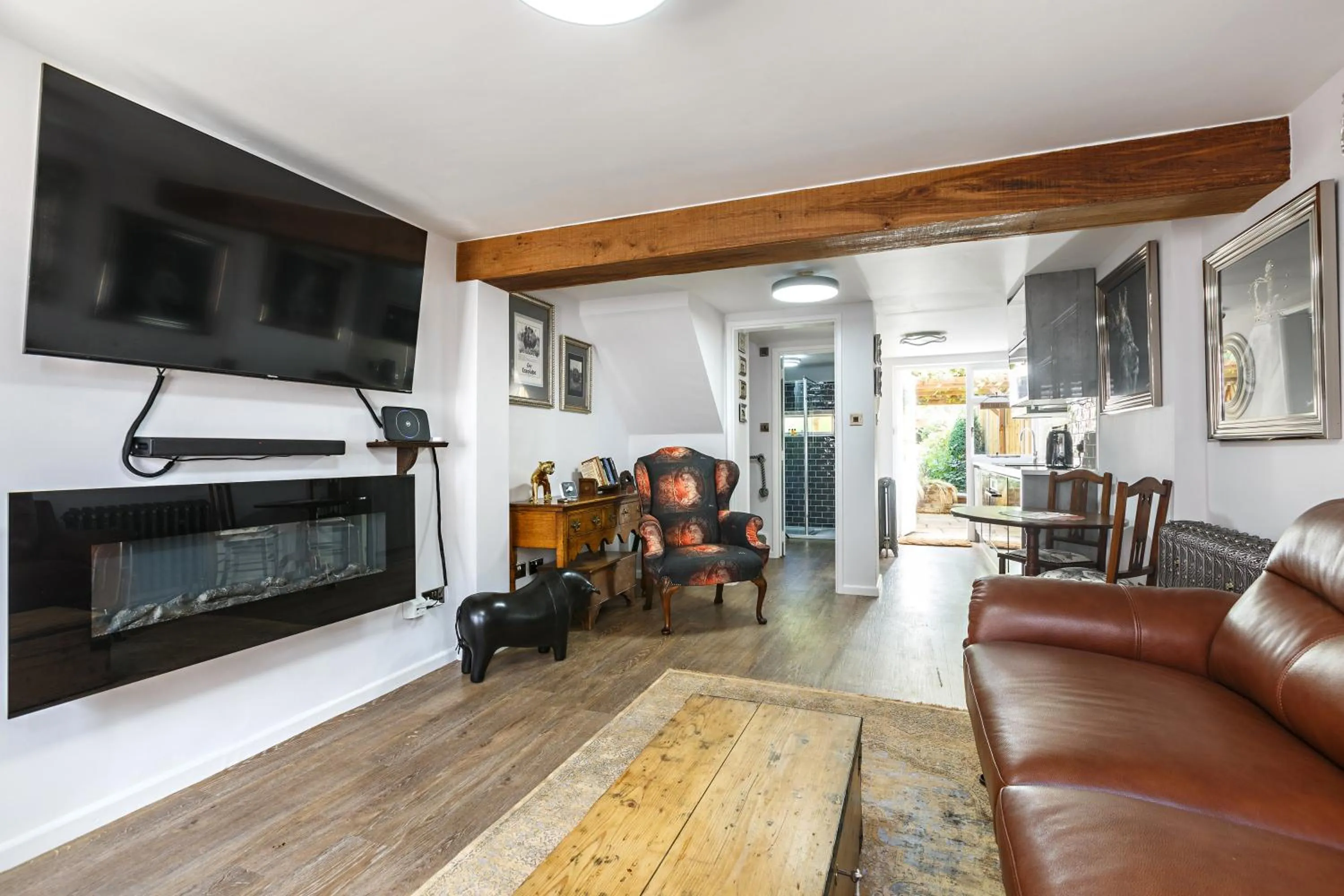 Living room in Georgina