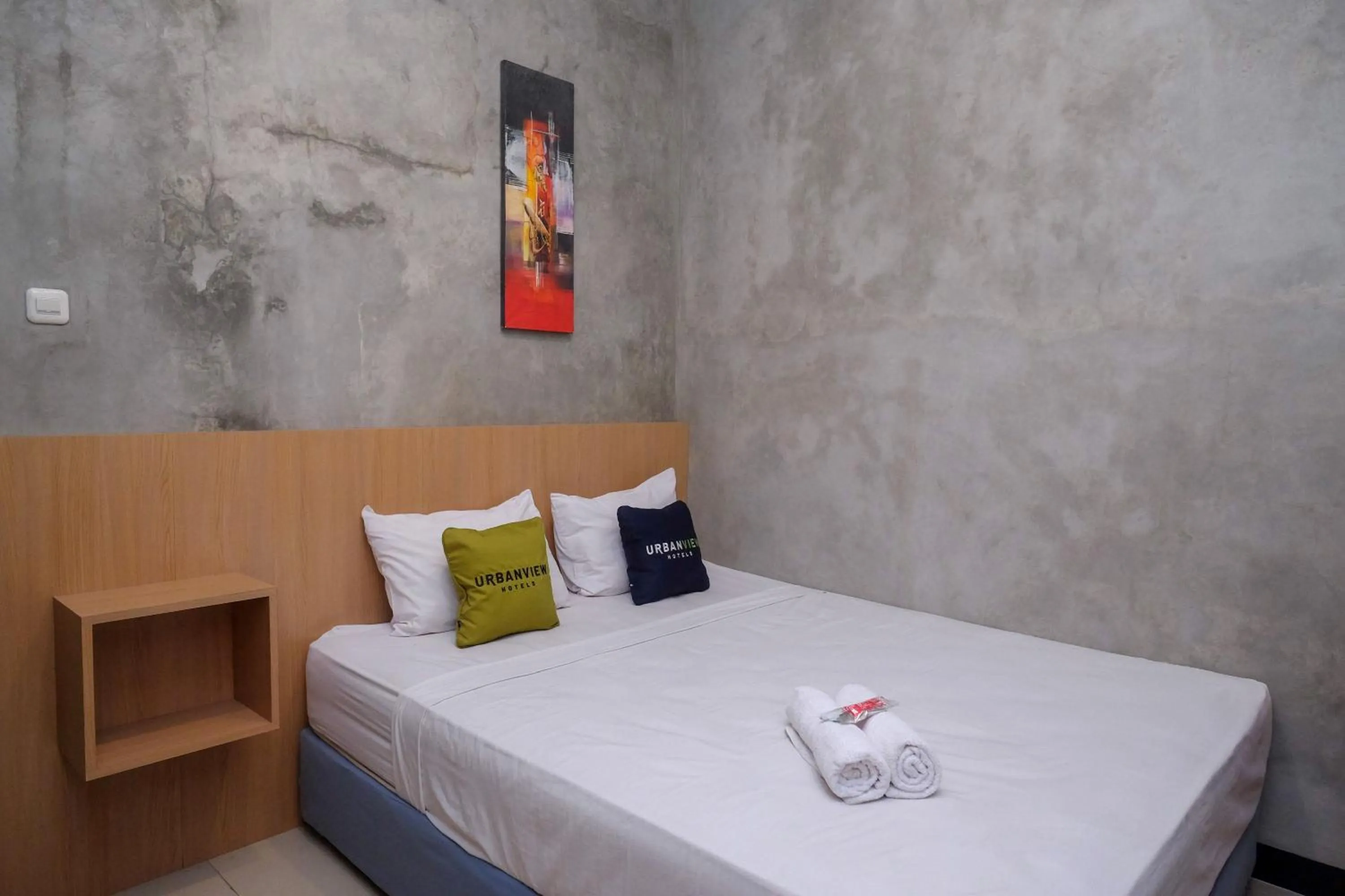 Bedroom, Bed in Urbanview Hotel Syariah Artamara Tegal by RedDoorz