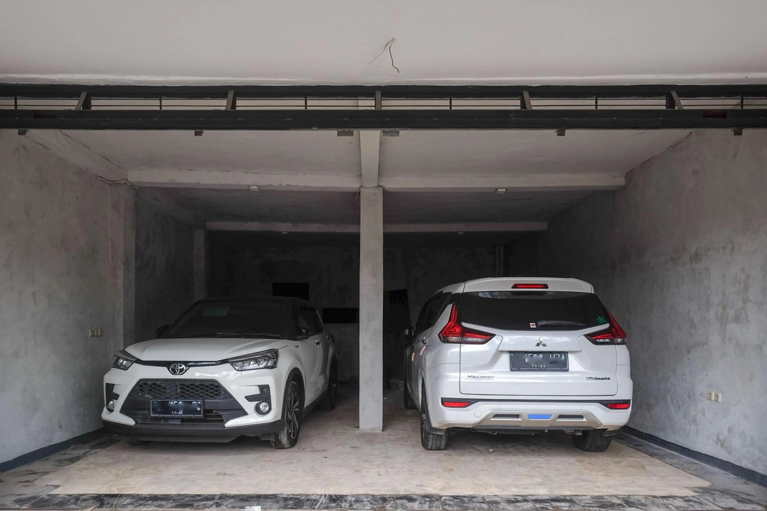 Parking in Urbanview Hotel Syariah Artamara Tegal by RedDoorz