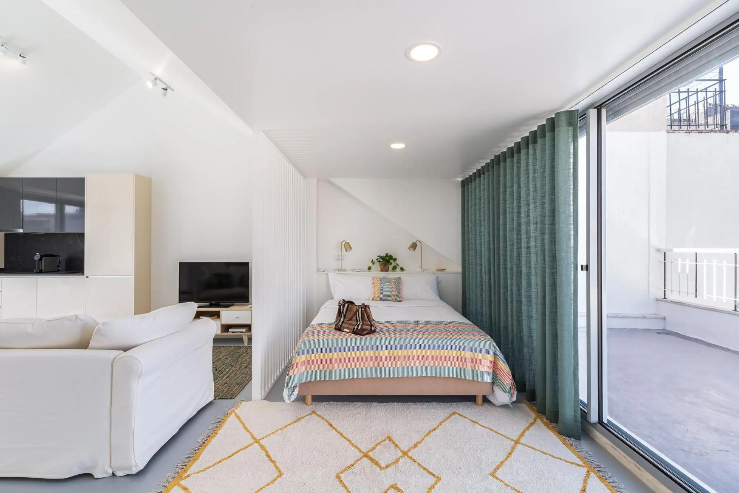 View (from property/room), Bed in Succeed Campo Pequeno Apartments