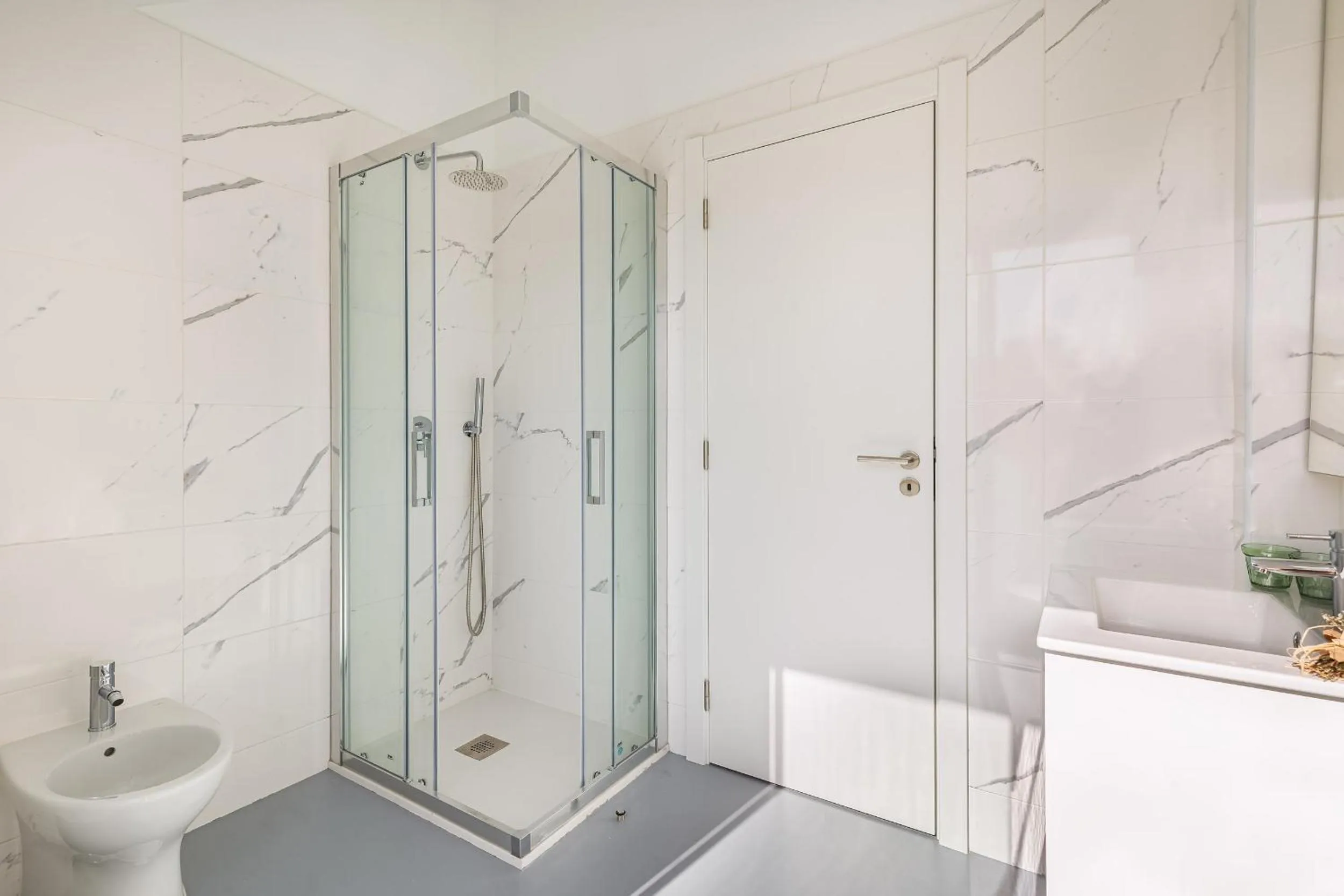 Bathroom in Succeed Campo Pequeno Apartments