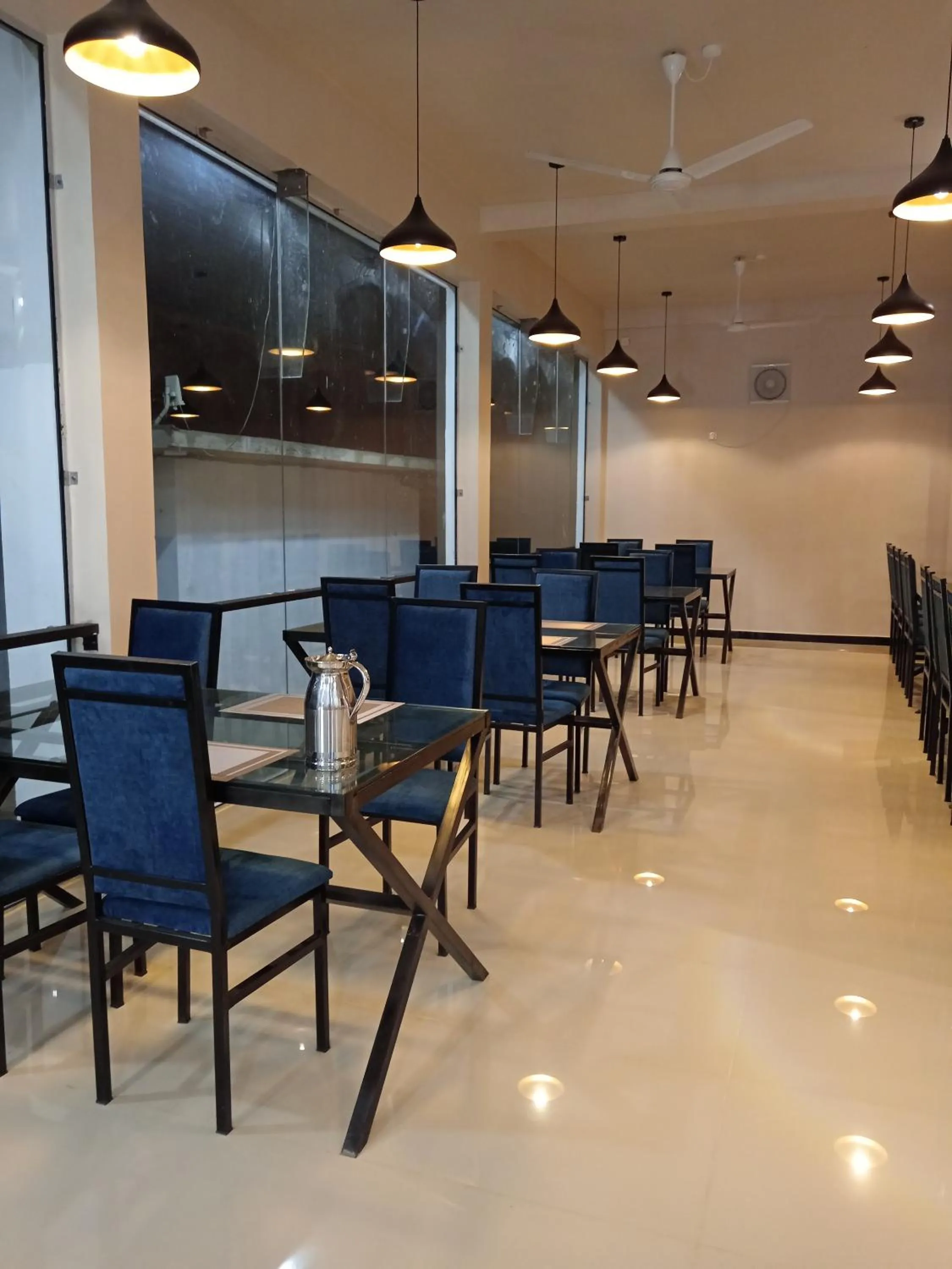 Restaurant/places to eat in CRYSTAL RIVERSTON DECK