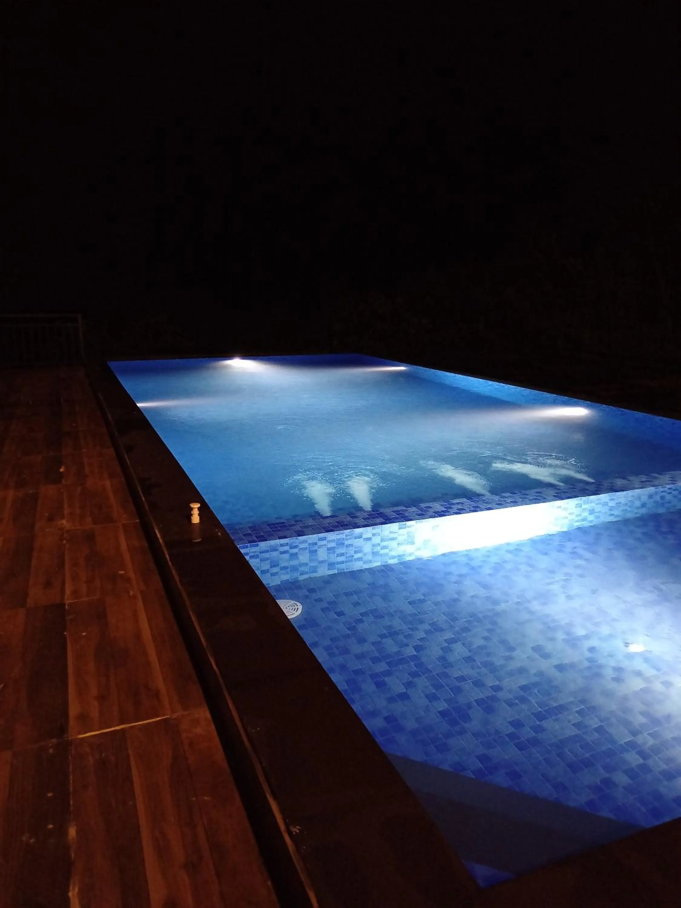 Swimming pool in CRYSTAL RIVERSTON DECK