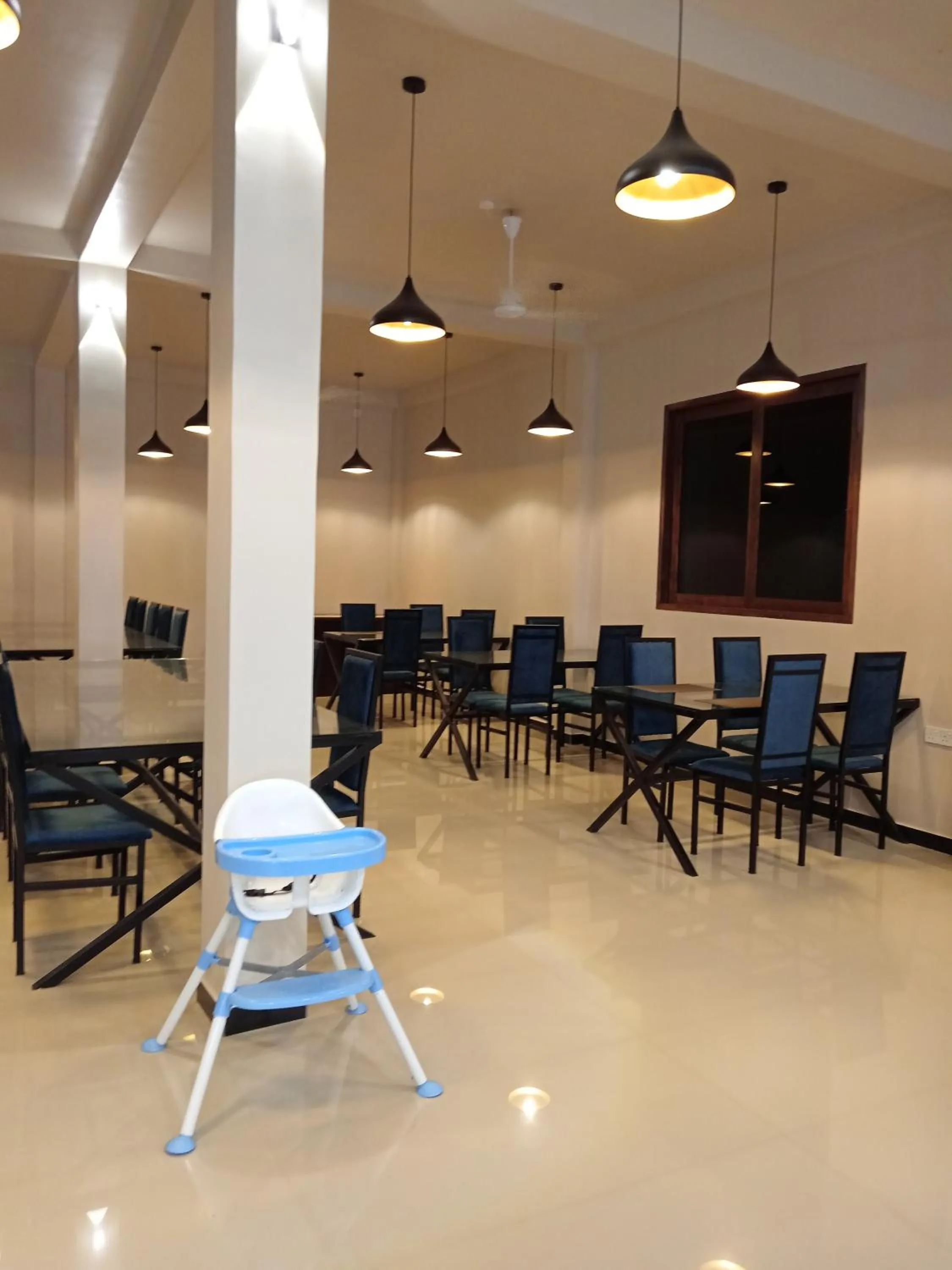 Restaurant/places to eat in CRYSTAL RIVERSTON DECK