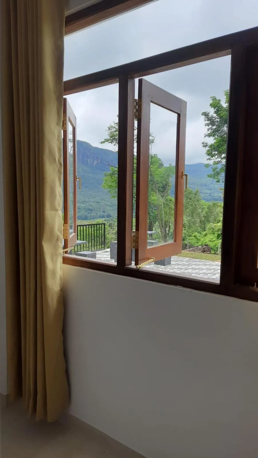 Mountain view in CRYSTAL RIVERSTON DECK