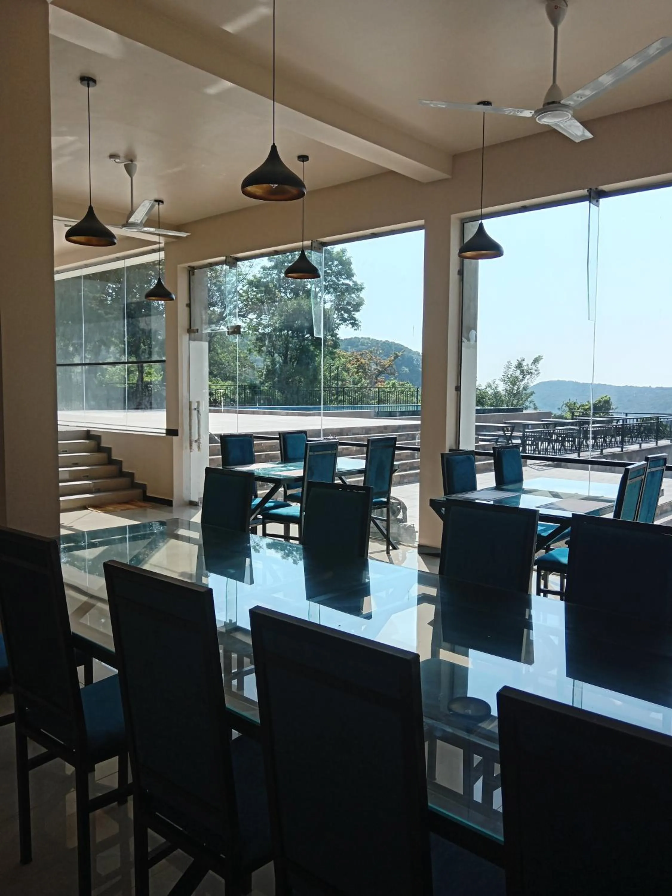 Restaurant/places to eat in CRYSTAL RIVERSTON DECK