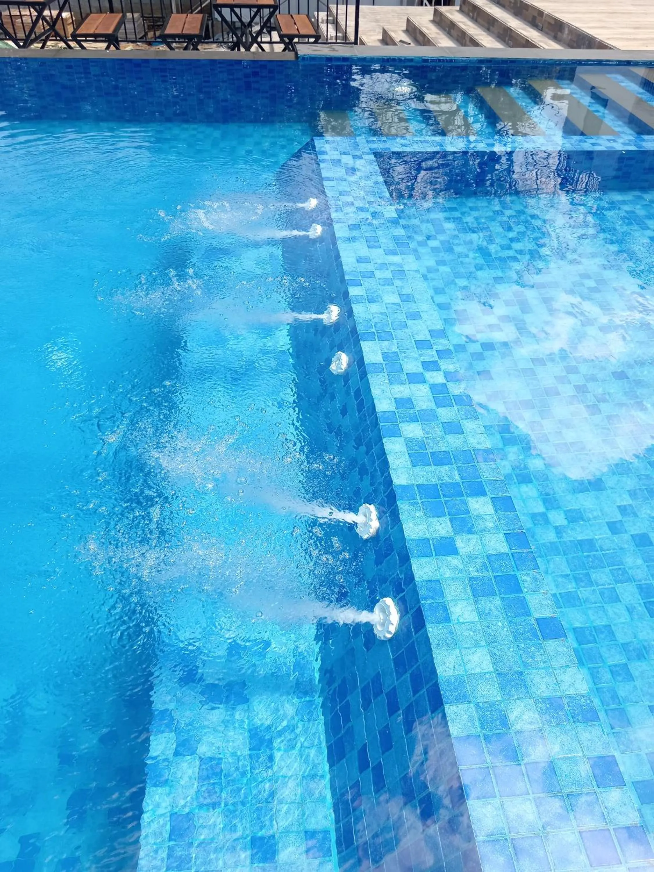 Swimming pool in CRYSTAL RIVERSTON DECK