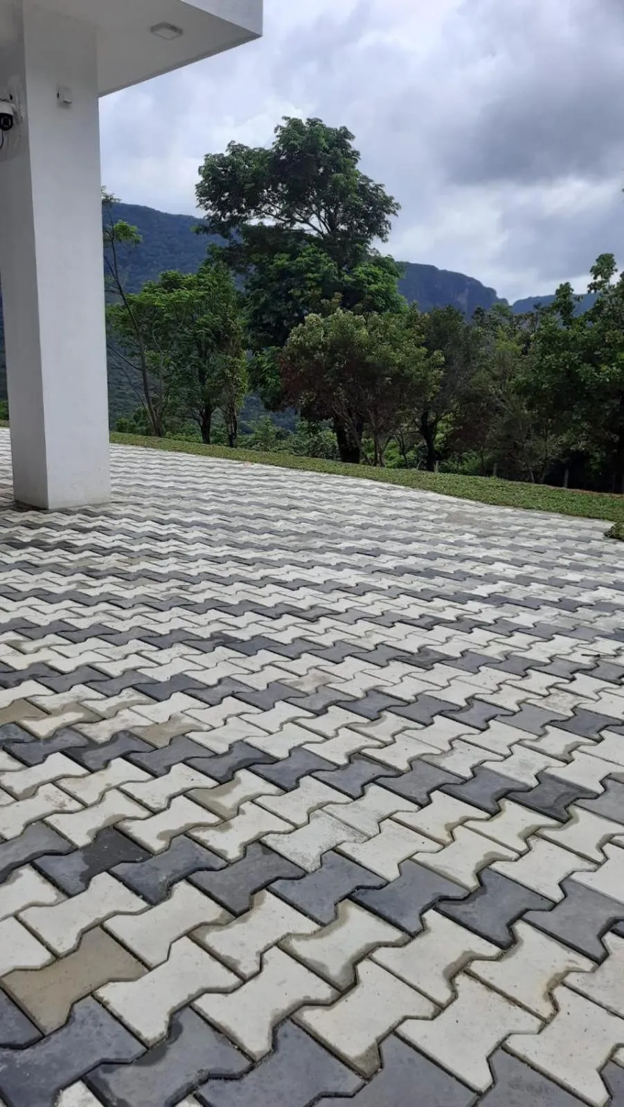 Parking in CRYSTAL RIVERSTON DECK