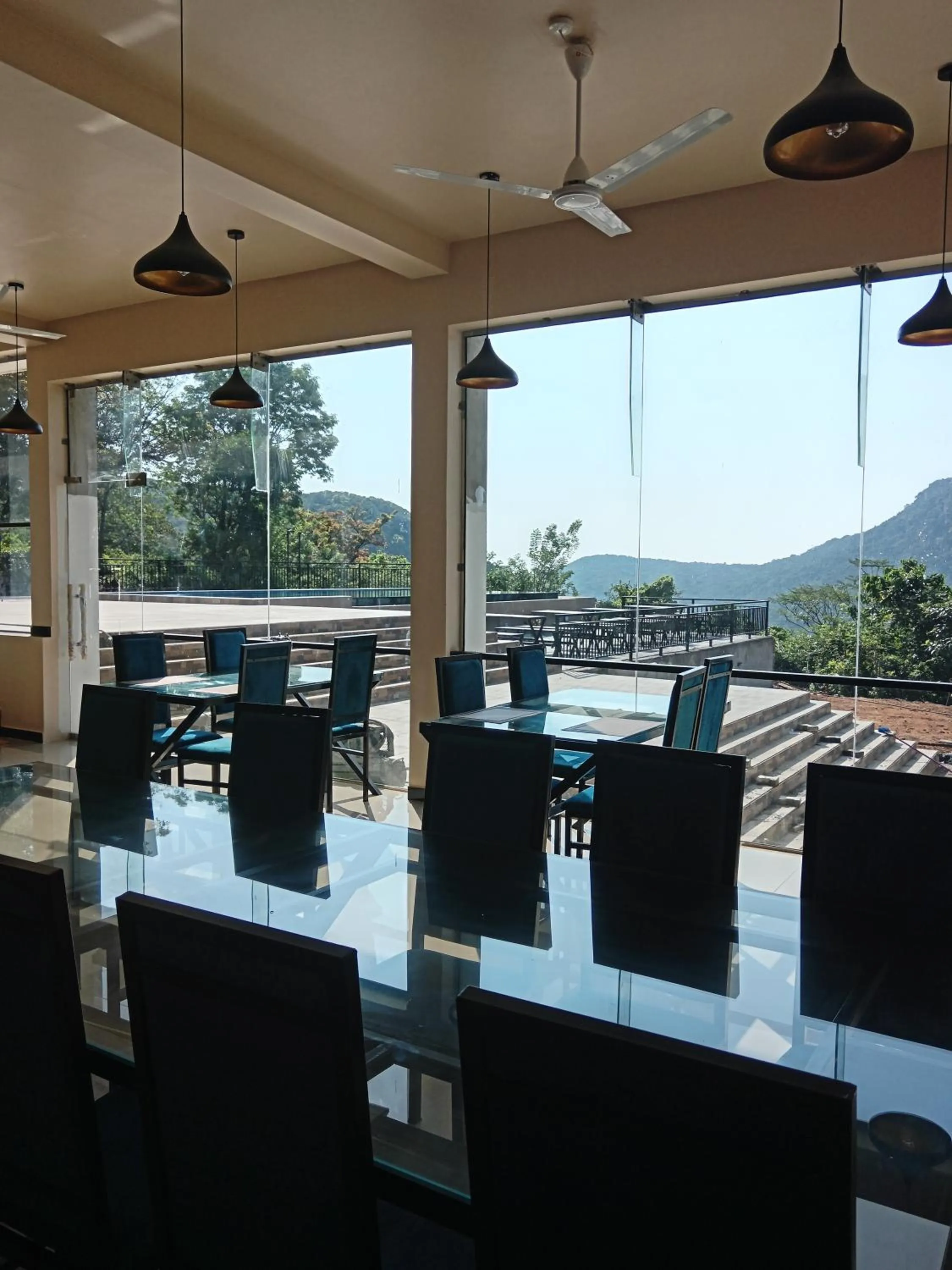 Restaurant/places to eat in CRYSTAL RIVERSTON DECK